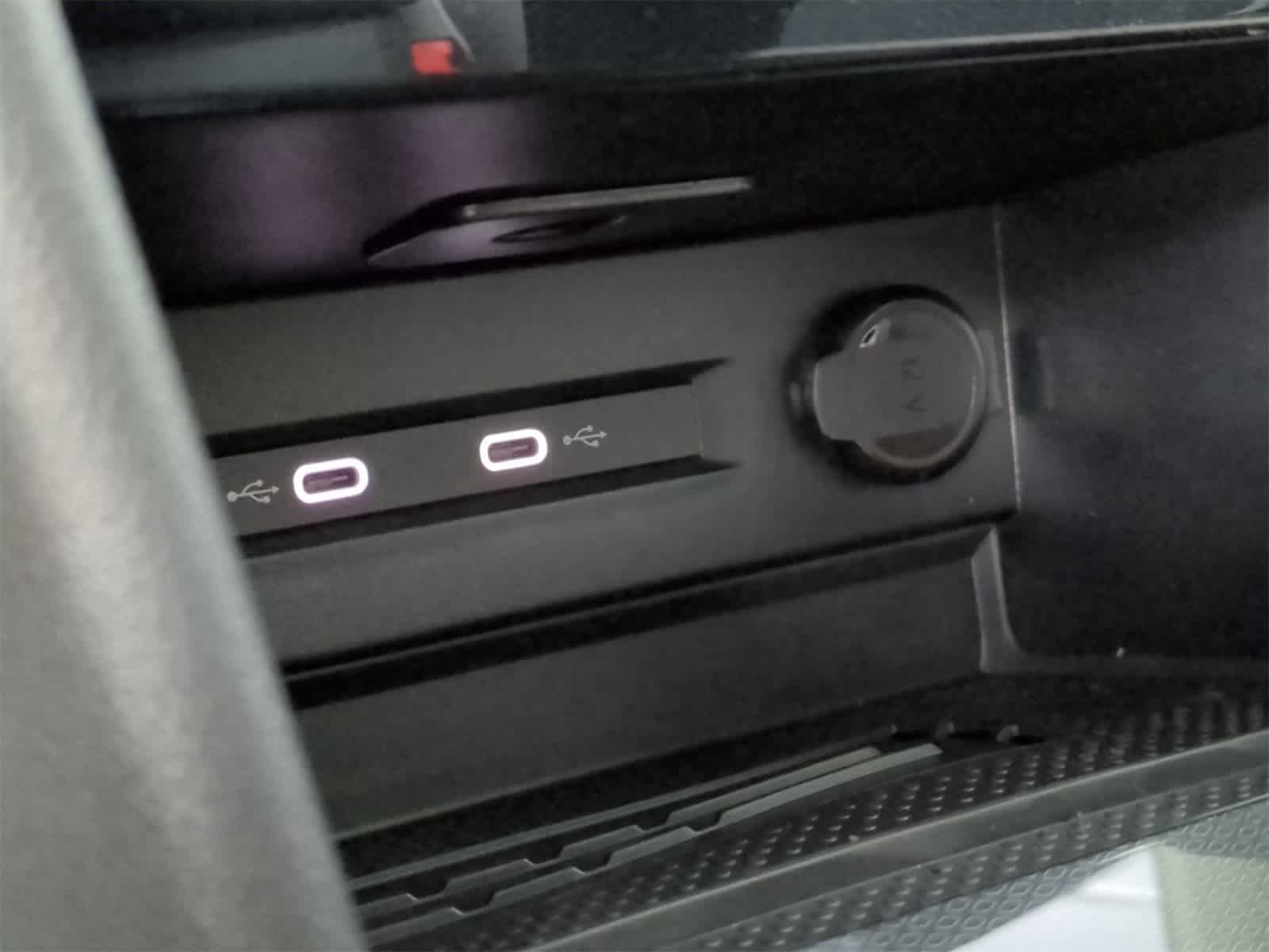 Thumbnail: 2025 Volkswagen Taos - 31