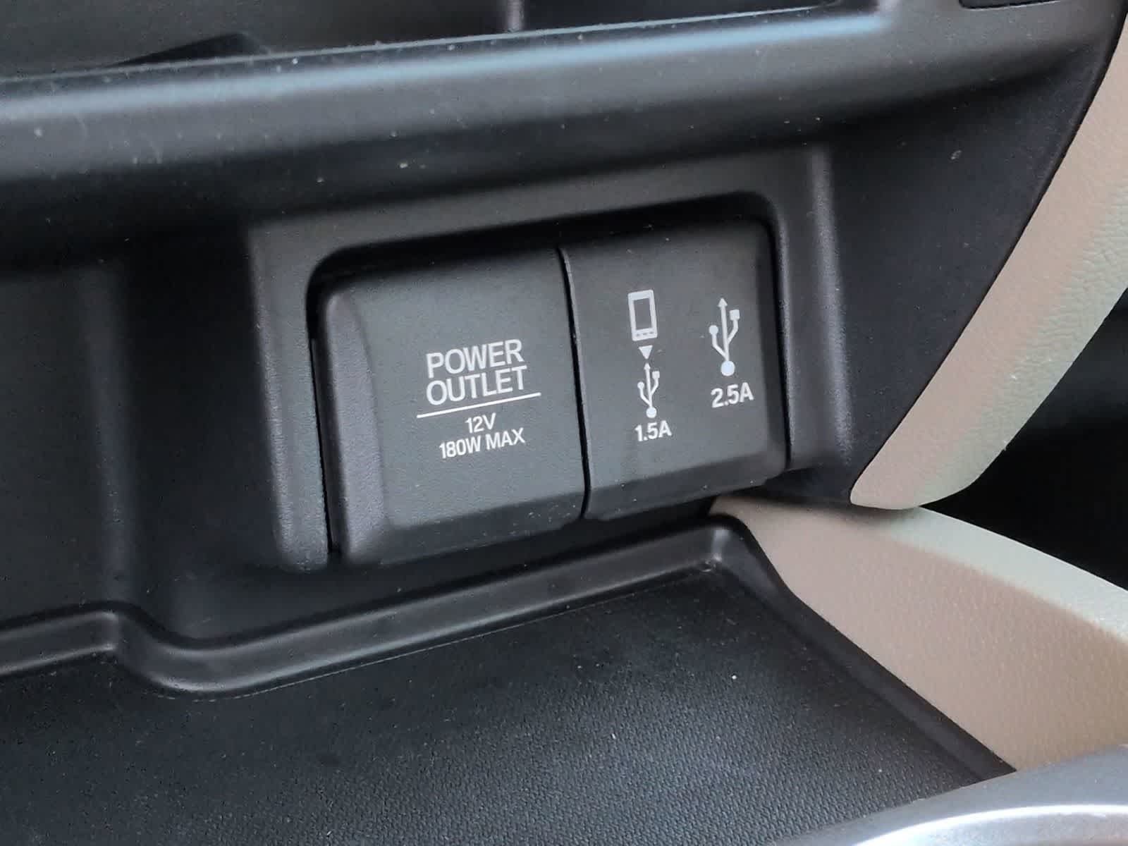 Thumbnail: 2017 Honda Pilot - 31