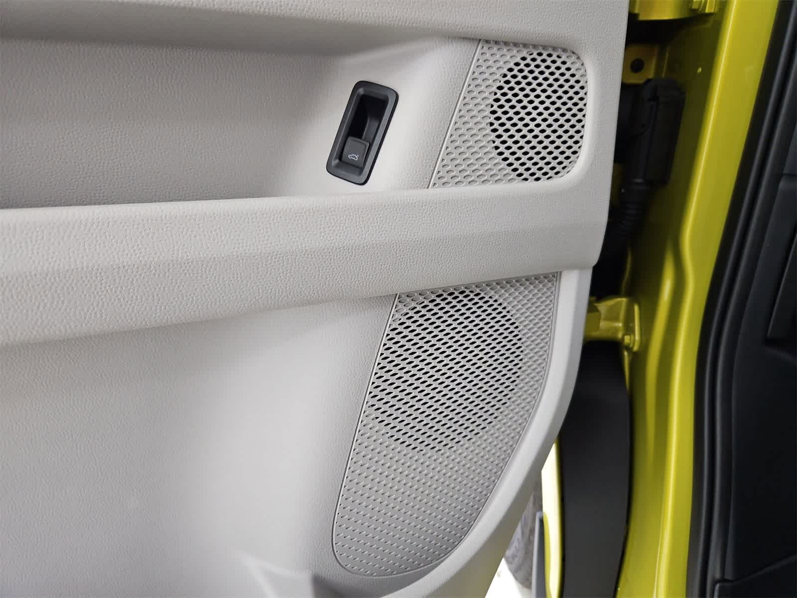 Thumbnail: 2025 Volkswagen ID.Buzz - 32