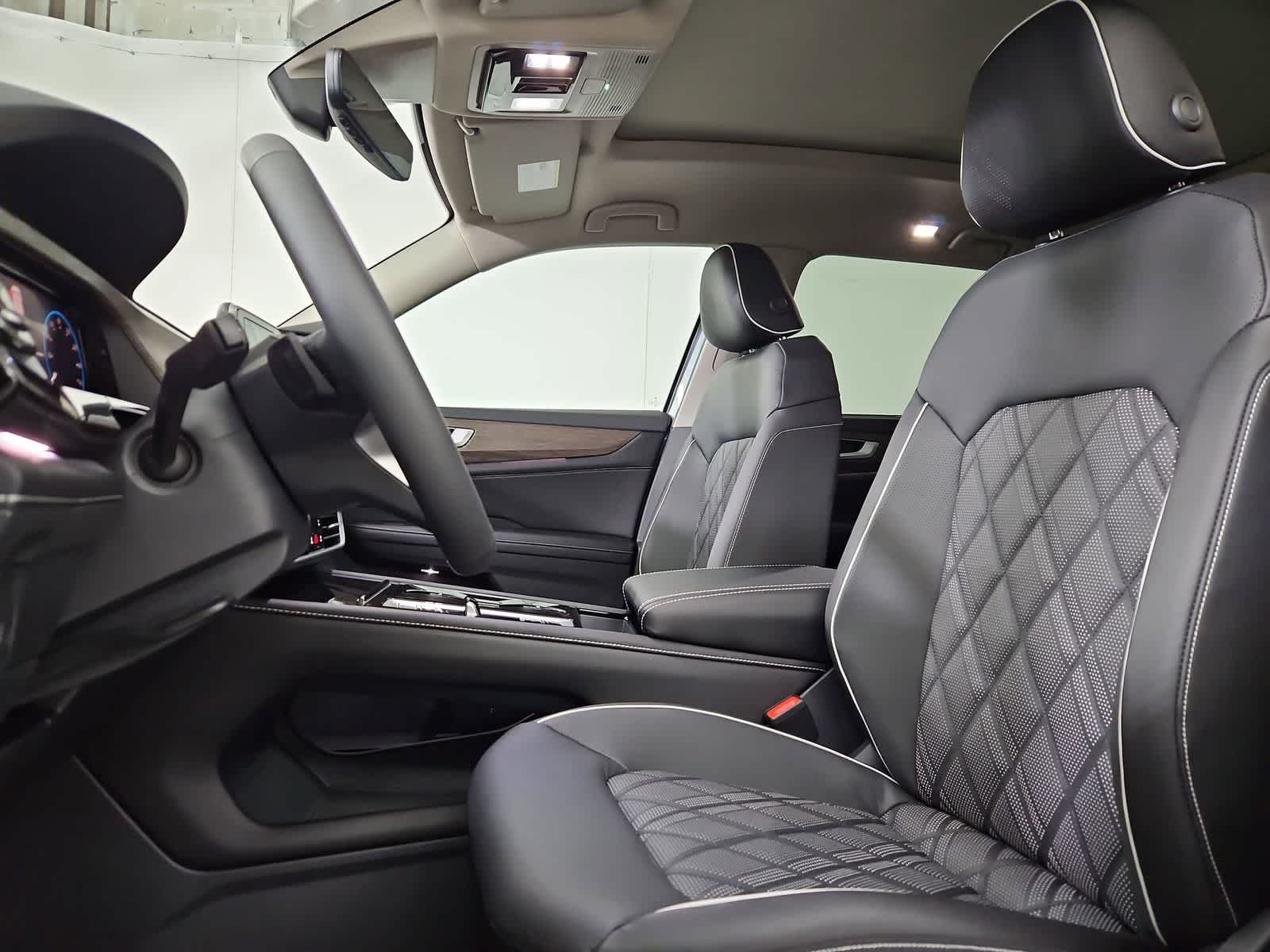 Thumbnail: 2026 Volkswagen Atlas - 16