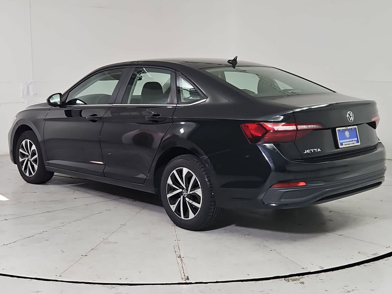 Thumbnail: 2024 Volkswagen Jetta - 4