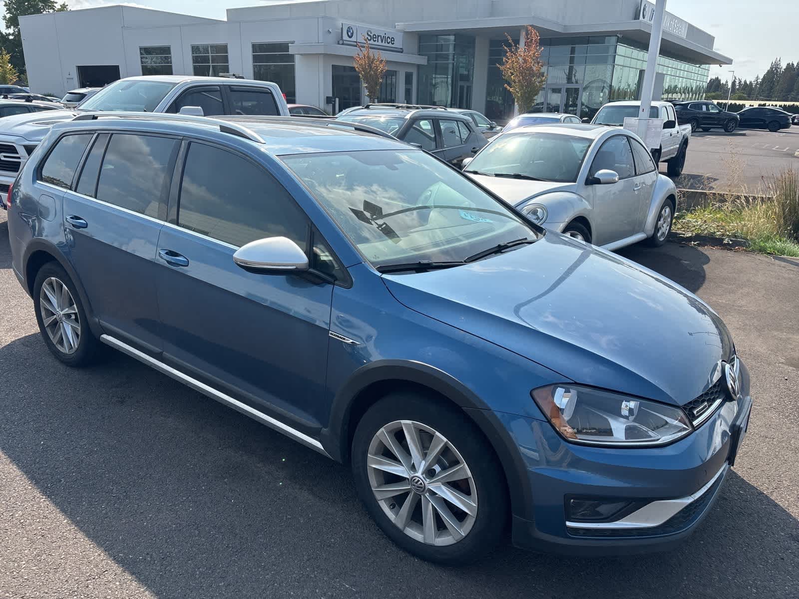 Thumbnail: 2017 Volkswagen Golf - 7