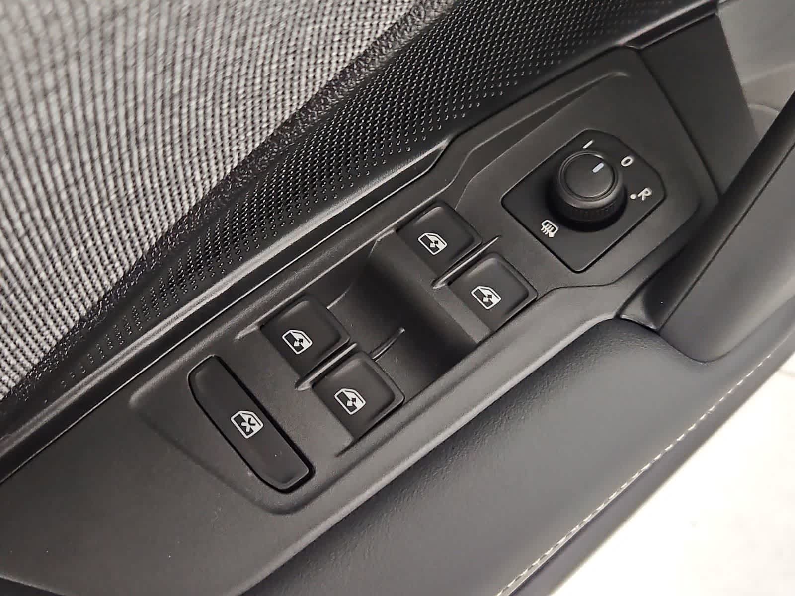 Thumbnail: 2026 Volkswagen Tiguan - 17