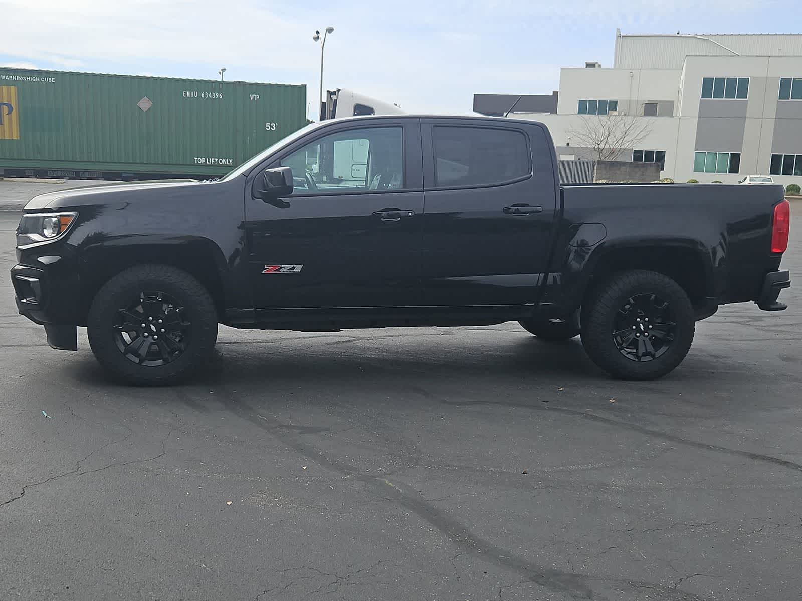 Thumbnail: 2022 Chevrolet Colorado - 3