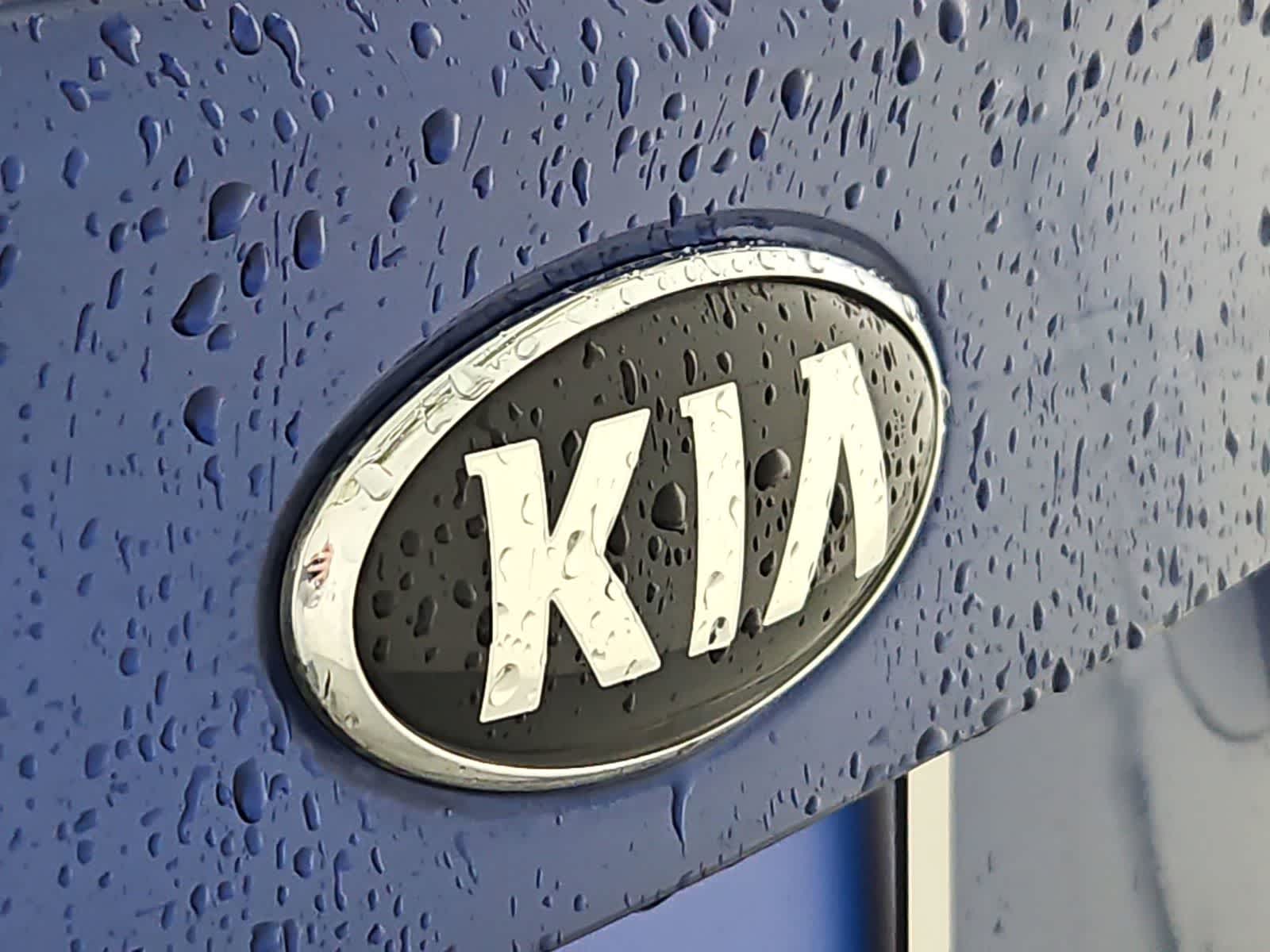 Thumbnail: 2017 Kia Forte - 11