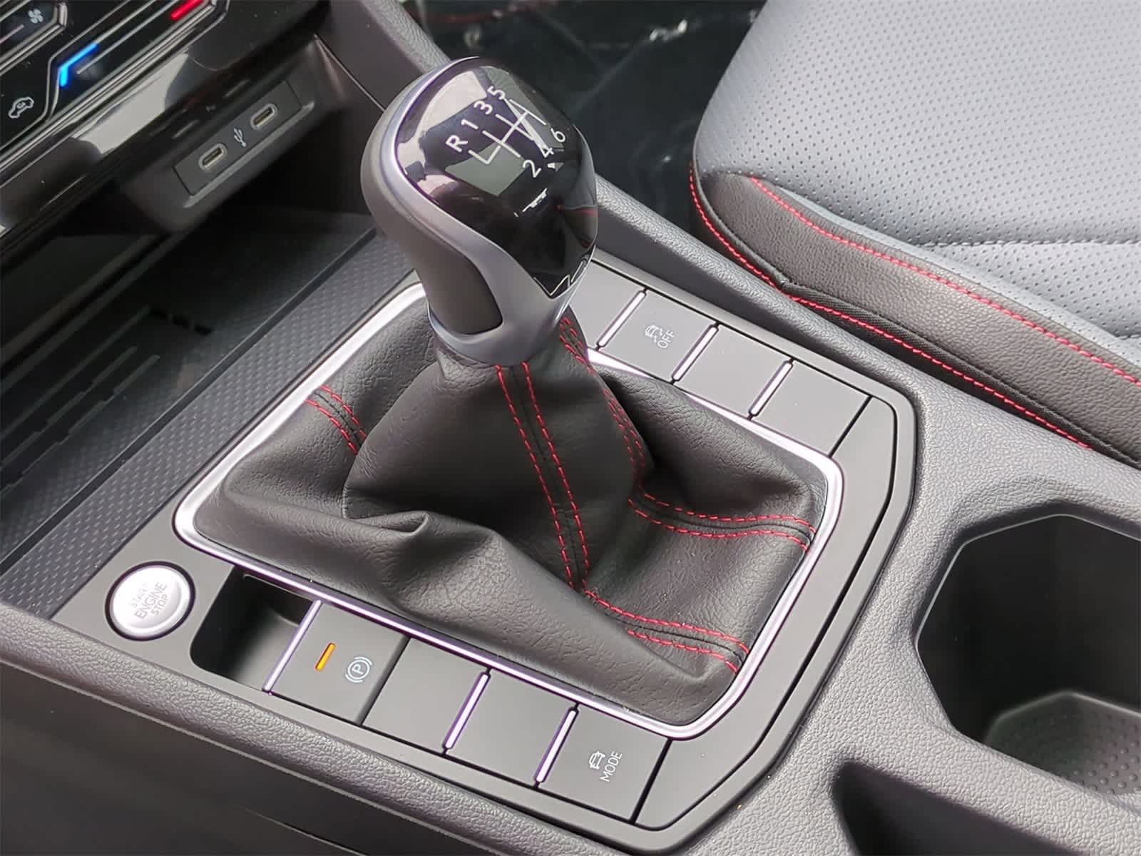 Thumbnail: 2025 Volkswagen Jetta - 32