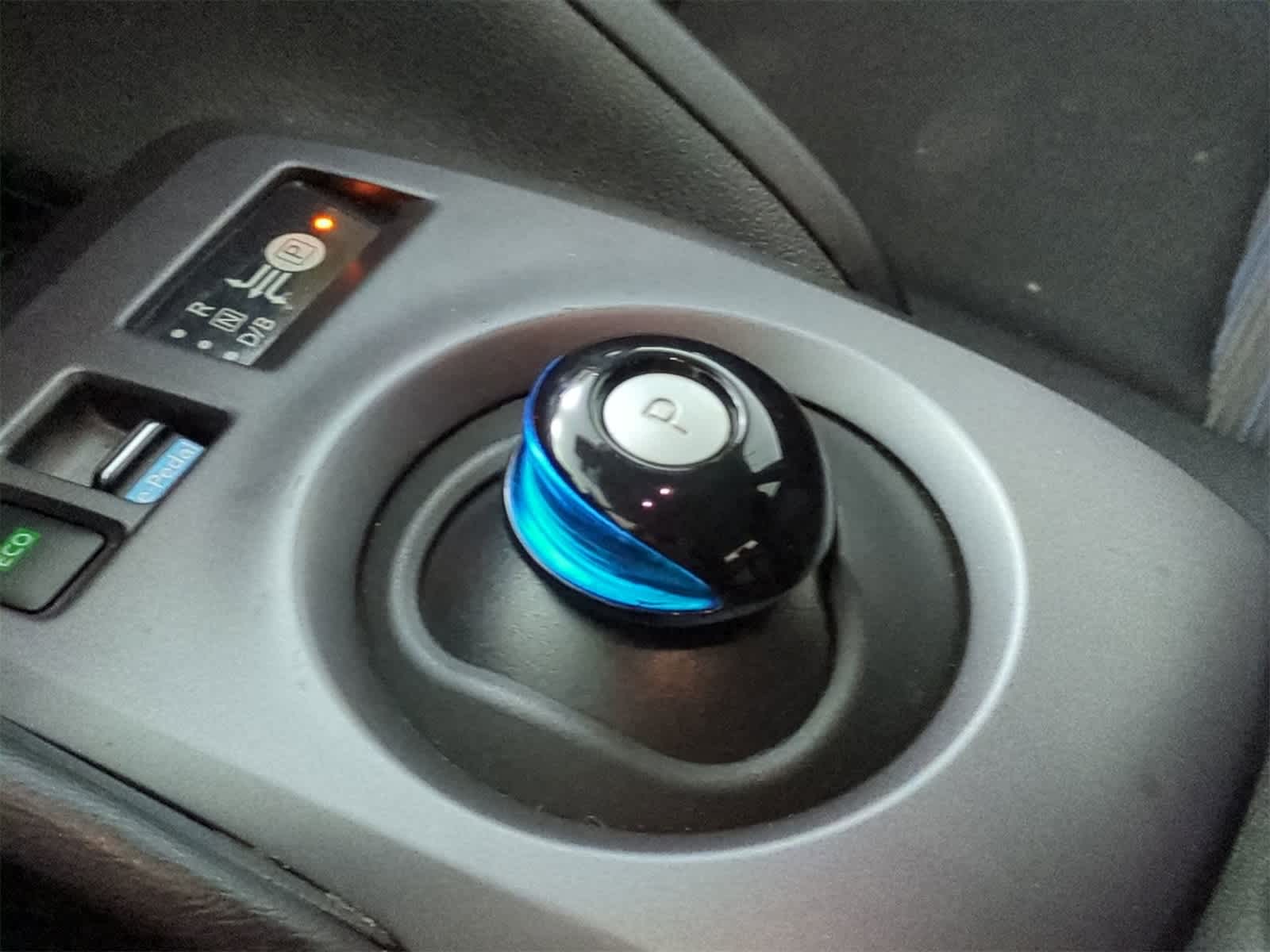 Thumbnail: 2023 Nissan Leaf - 31