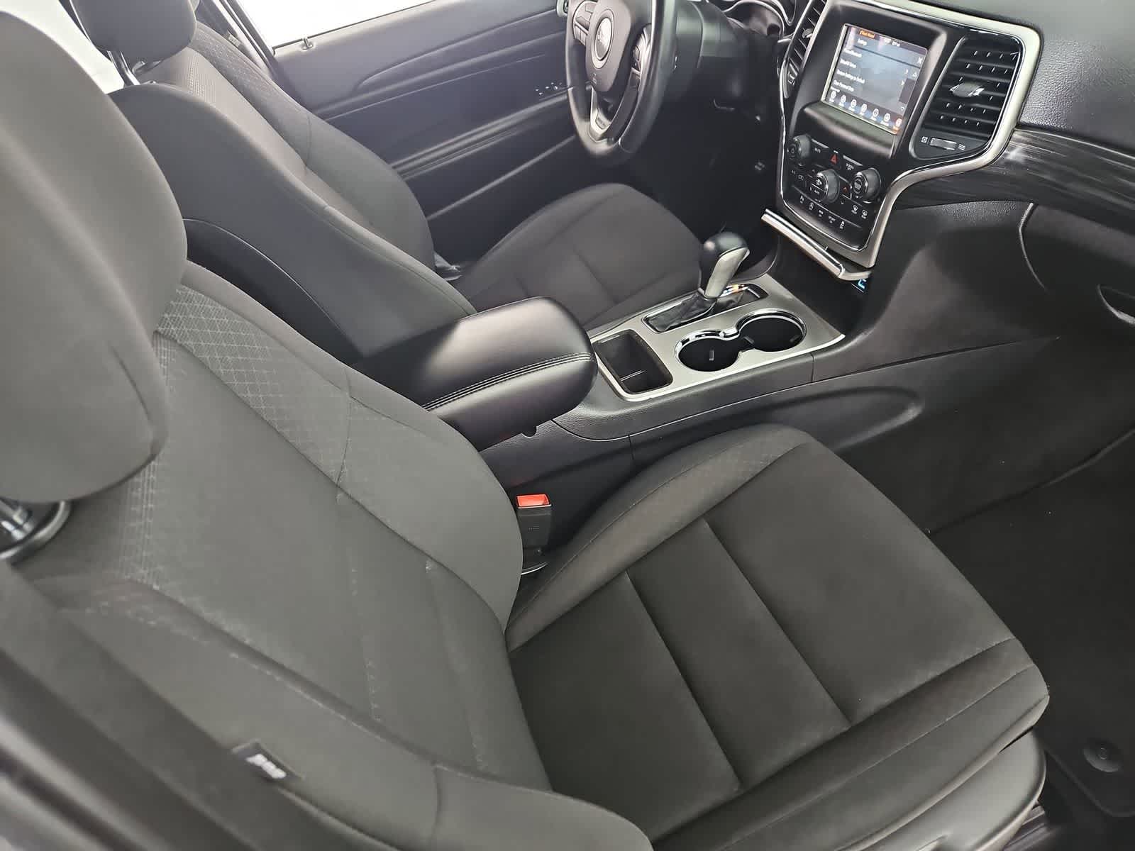 Thumbnail: 2019 Jeep Grand Cherokee - 21