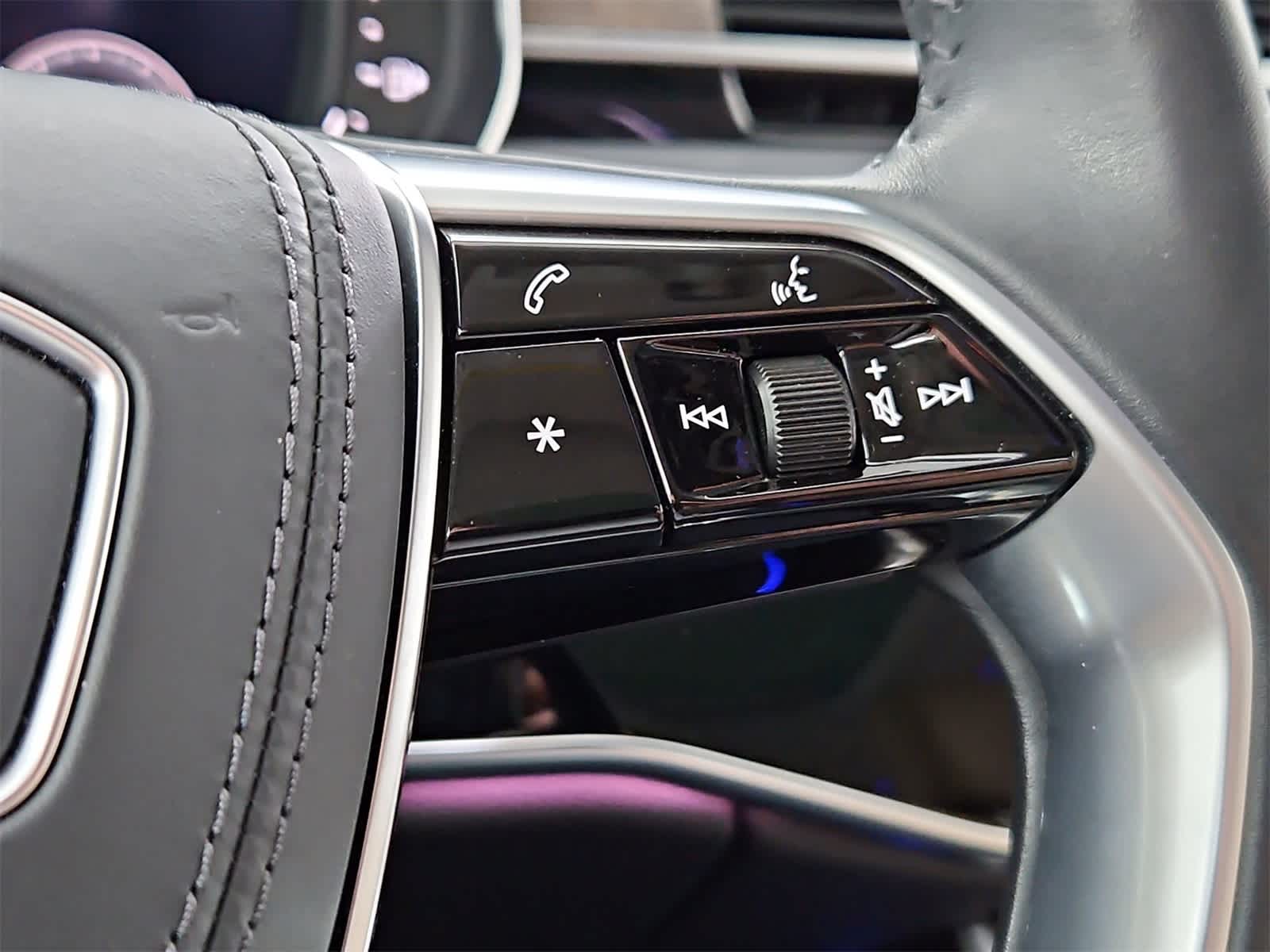 Thumbnail: 2020 Audi A8 - 26