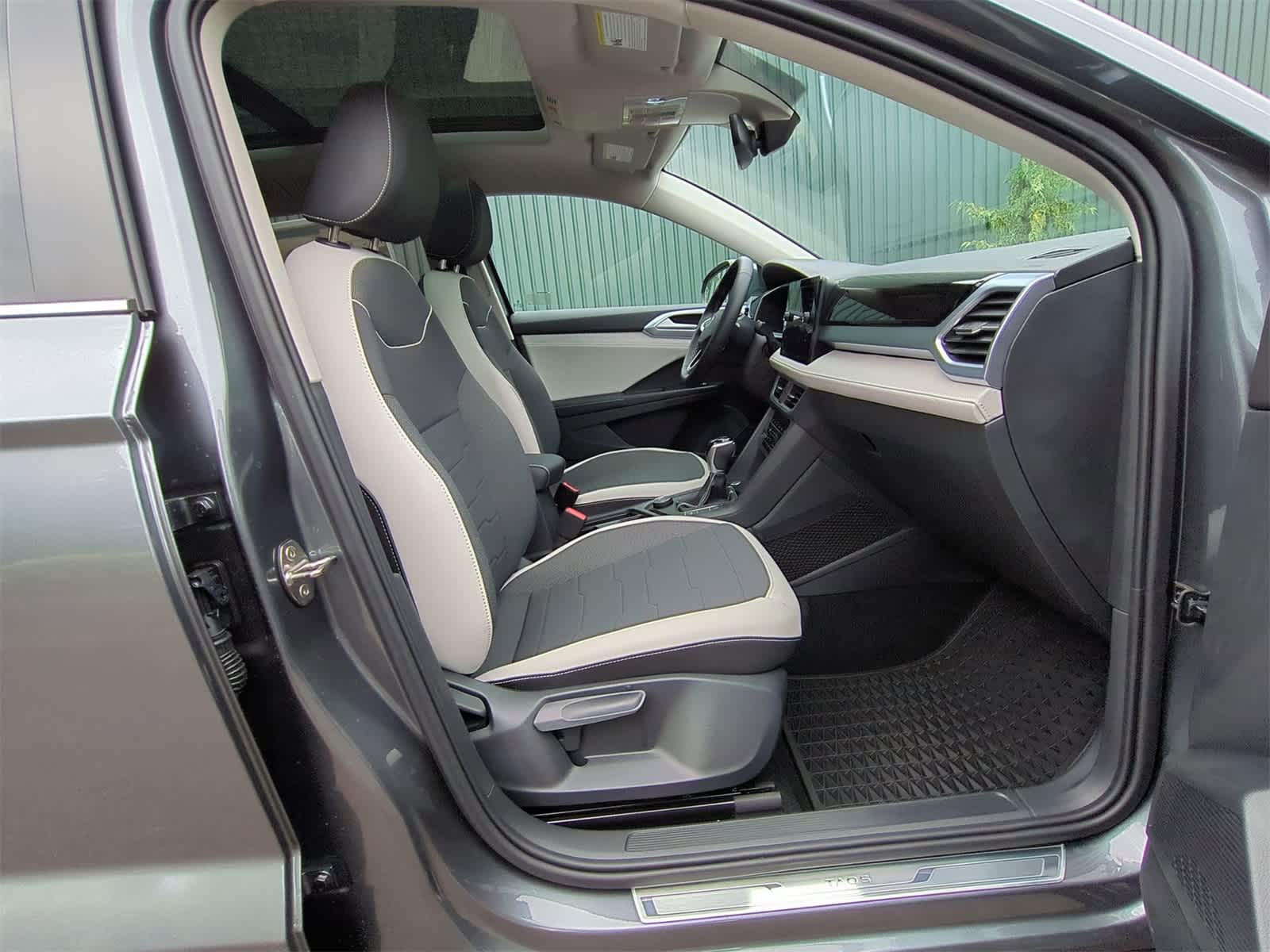 Thumbnail: 2025 Volkswagen Taos - 23