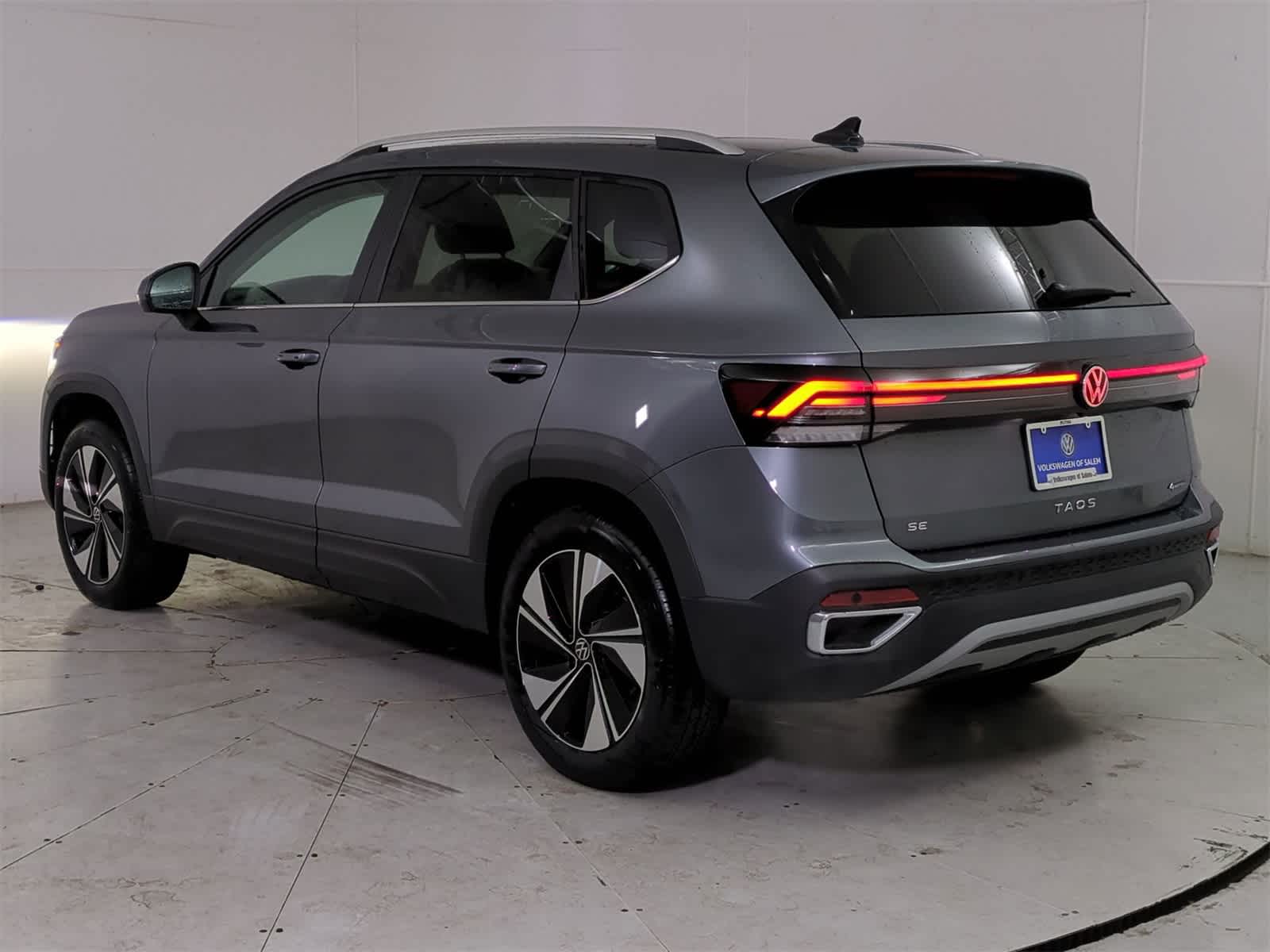 Thumbnail: 2025 Volkswagen Taos - 4