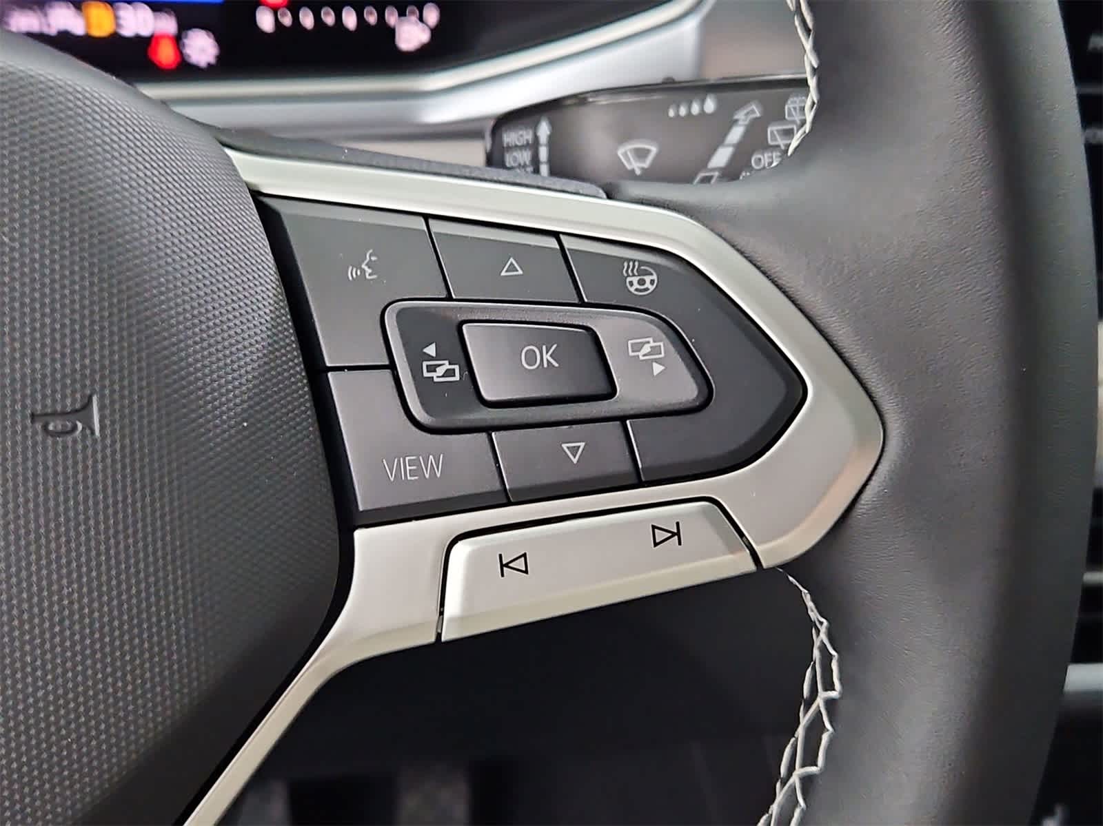 Thumbnail: 2025 Volkswagen Taos - 25