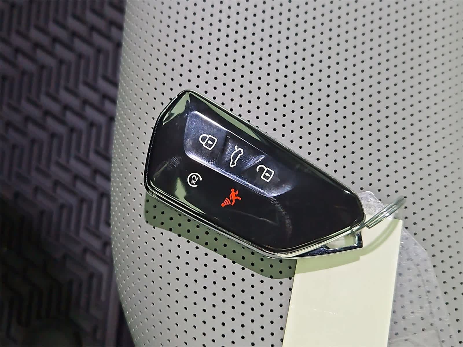 Thumbnail: 2025 Volkswagen Atlas - 38