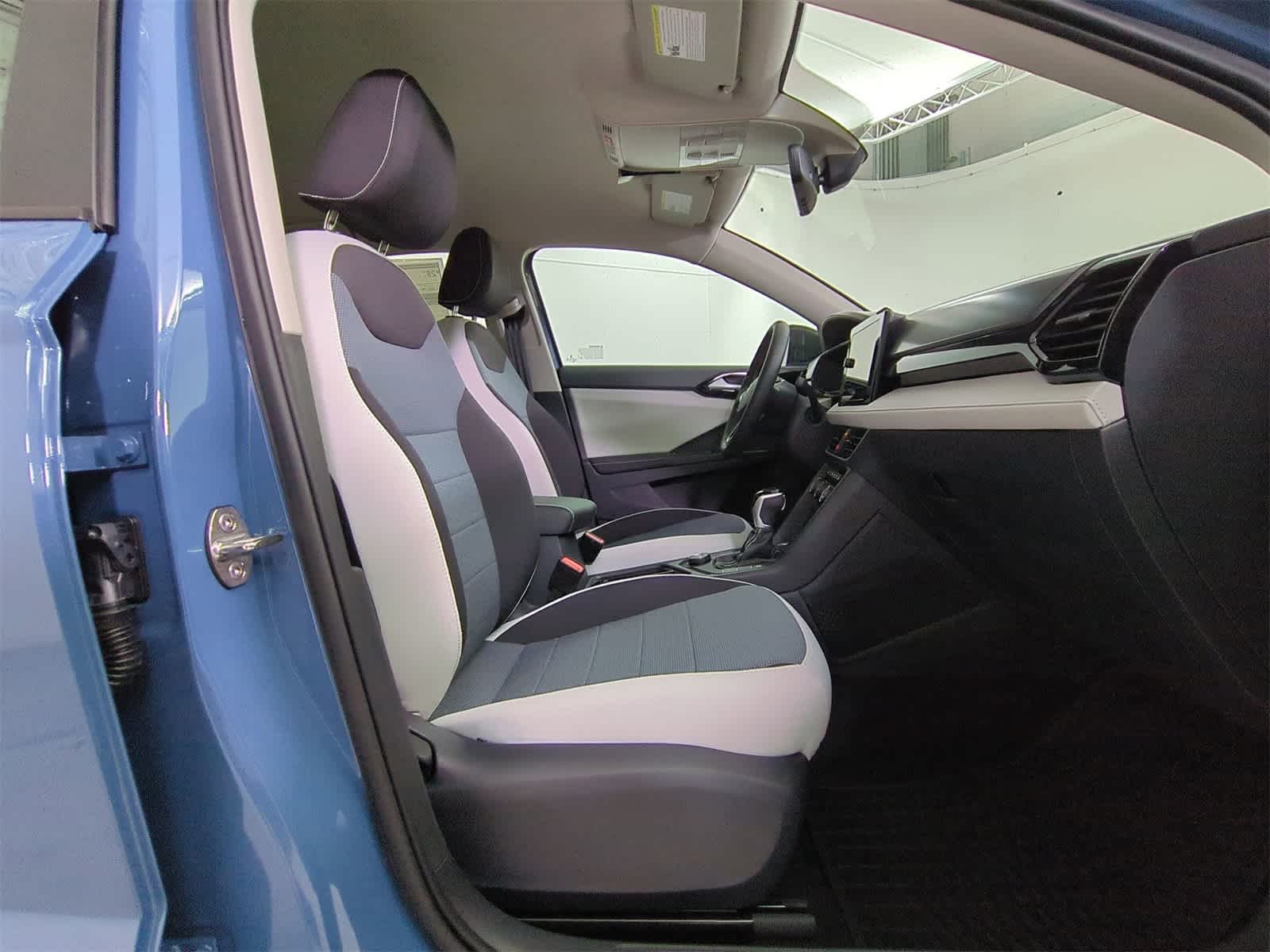 Thumbnail: 2025 Volkswagen Taos - 21