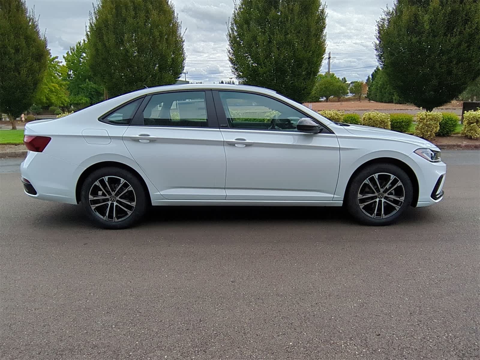 Thumbnail: 2025 Volkswagen Jetta - 7