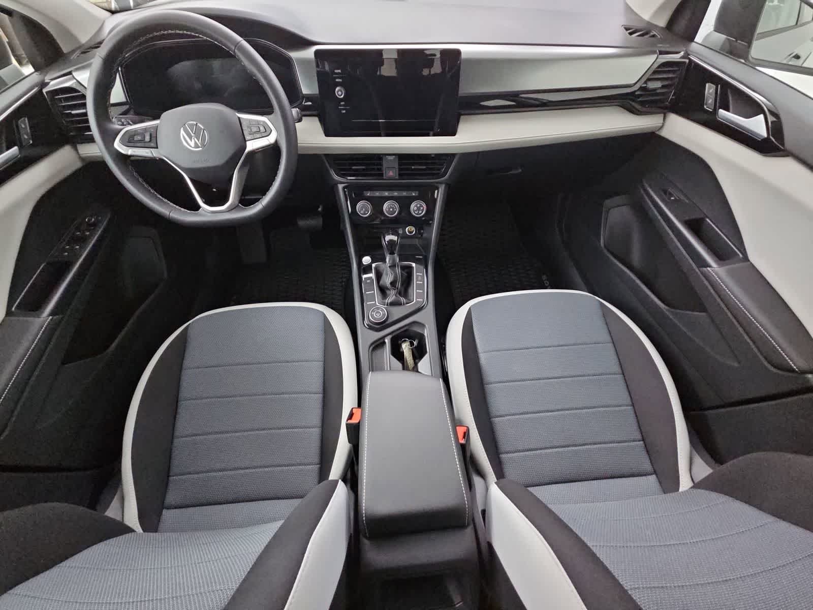 Thumbnail: 2025 Volkswagen Taos - 15