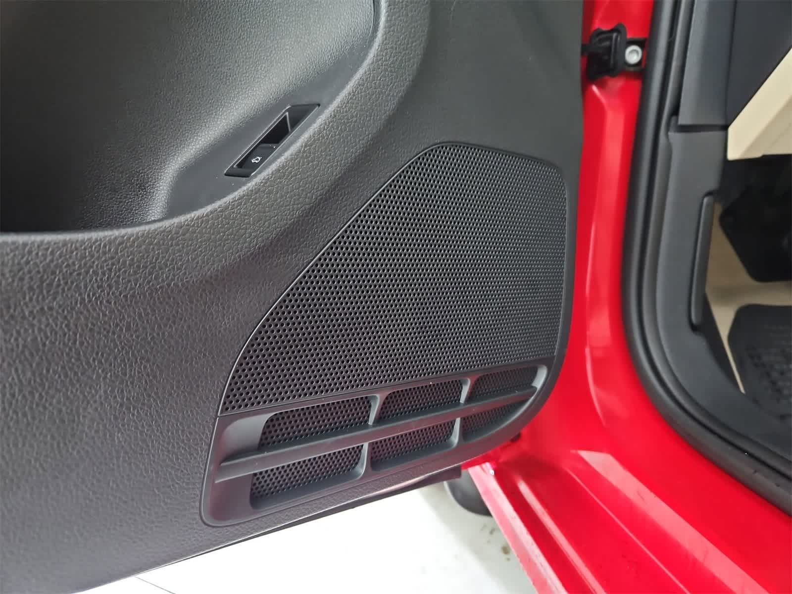 Thumbnail: 2013 Volkswagen Jetta - 29