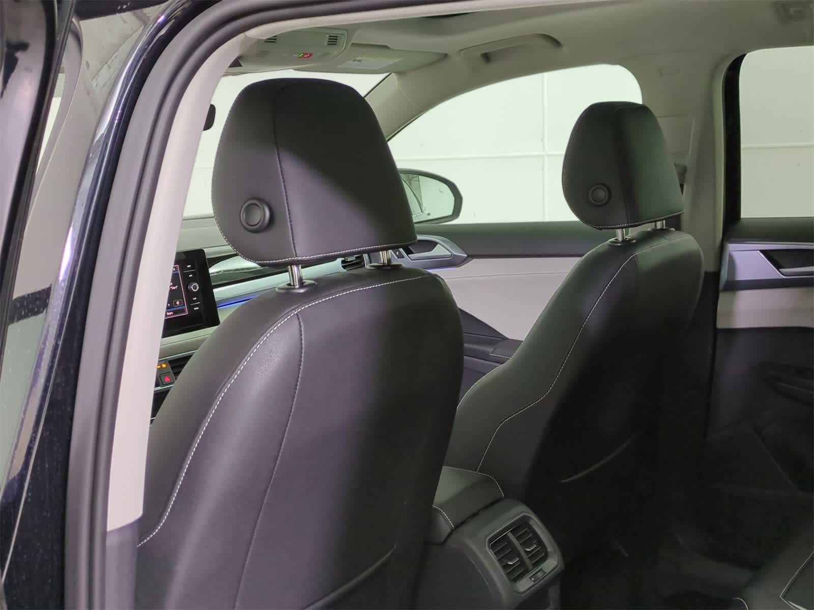 Thumbnail: 2025 Volkswagen Taos - 18