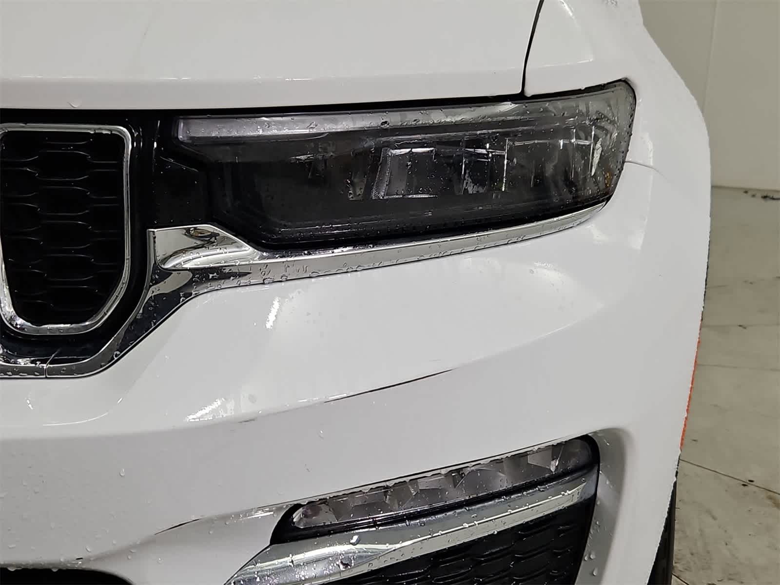 Thumbnail: 2023 Jeep Grand Cherokee - 10