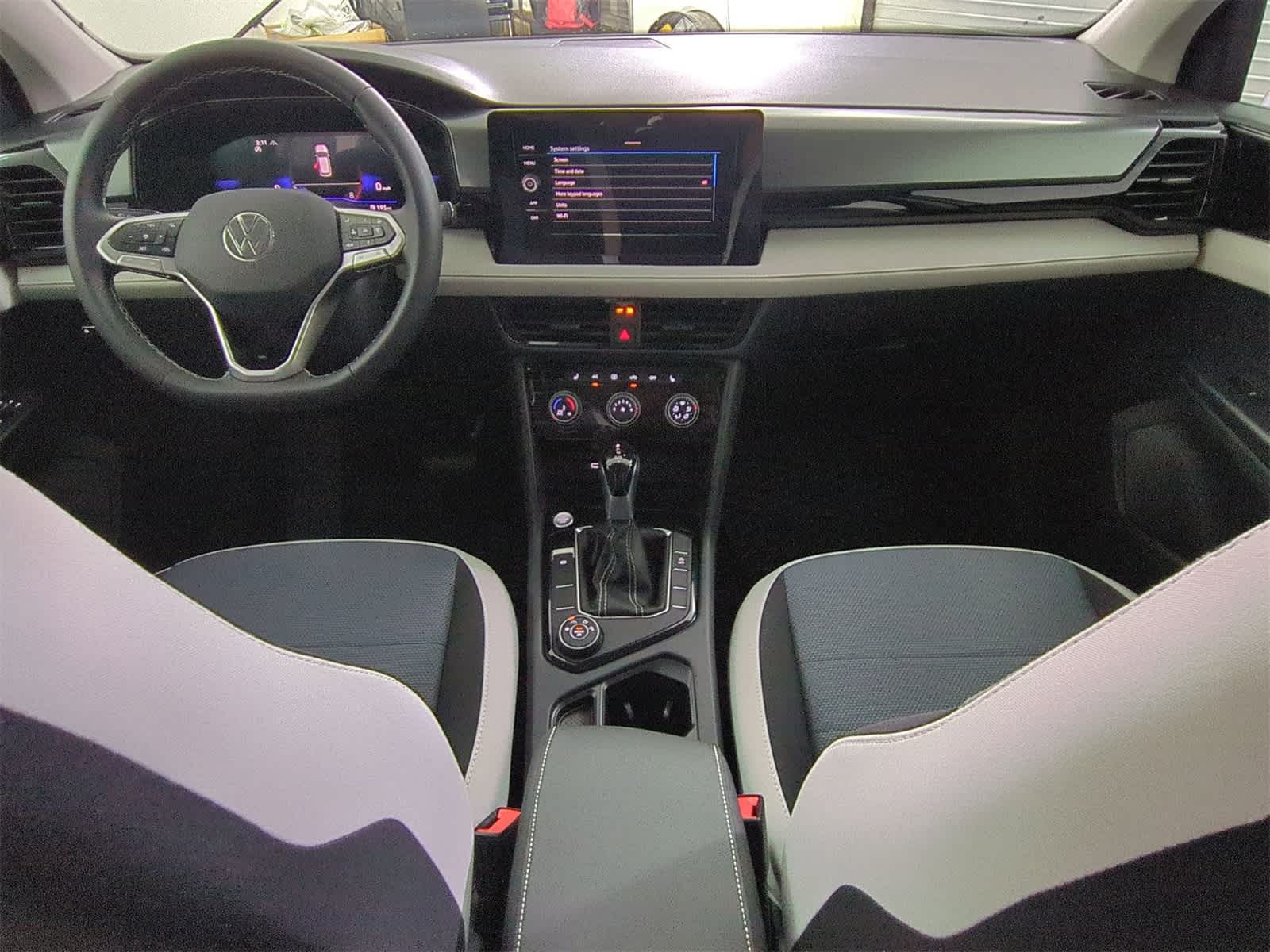 Thumbnail: 2025 Volkswagen Taos - 15