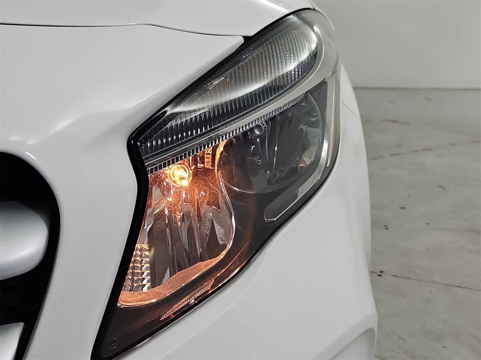 Thumbnail: 2018 Mercedes-Benz GLA - 10