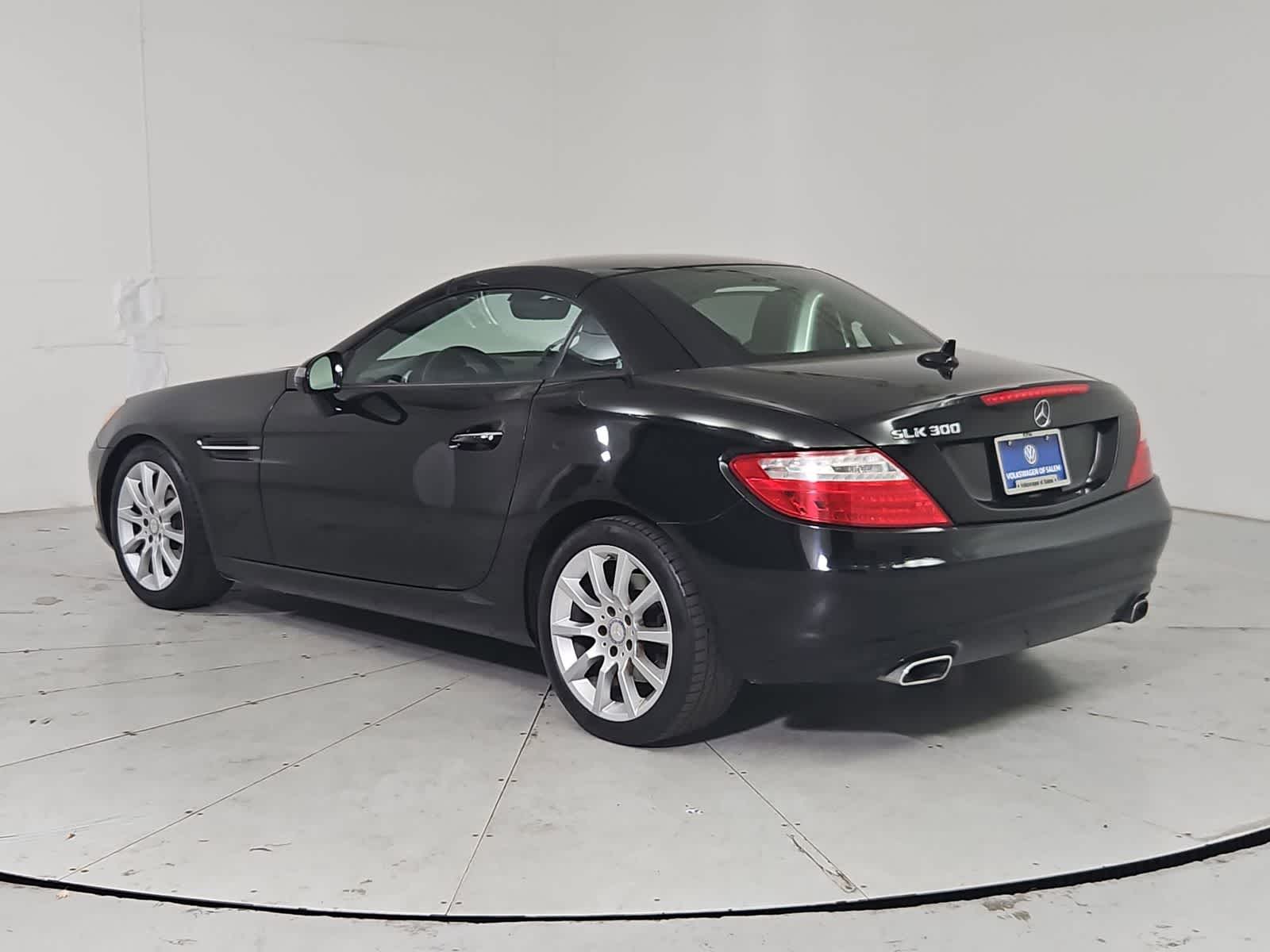 Thumbnail: 2016 Mercedes-Benz SLK - 4