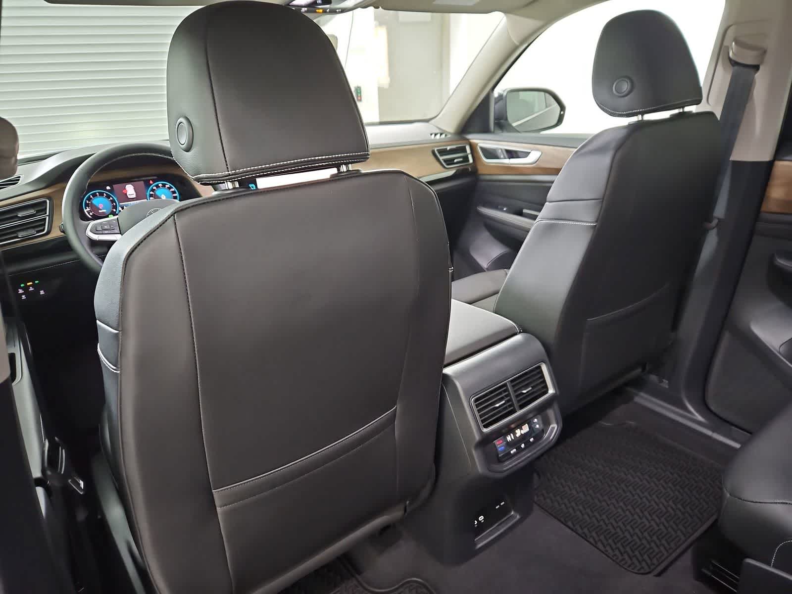 Thumbnail: 2026 Volkswagen Atlas - 18