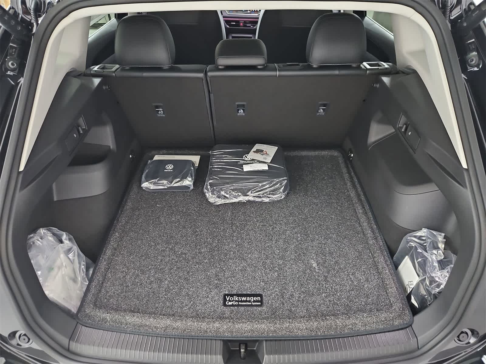 Thumbnail: 2025 Volkswagen Tiguan - 11