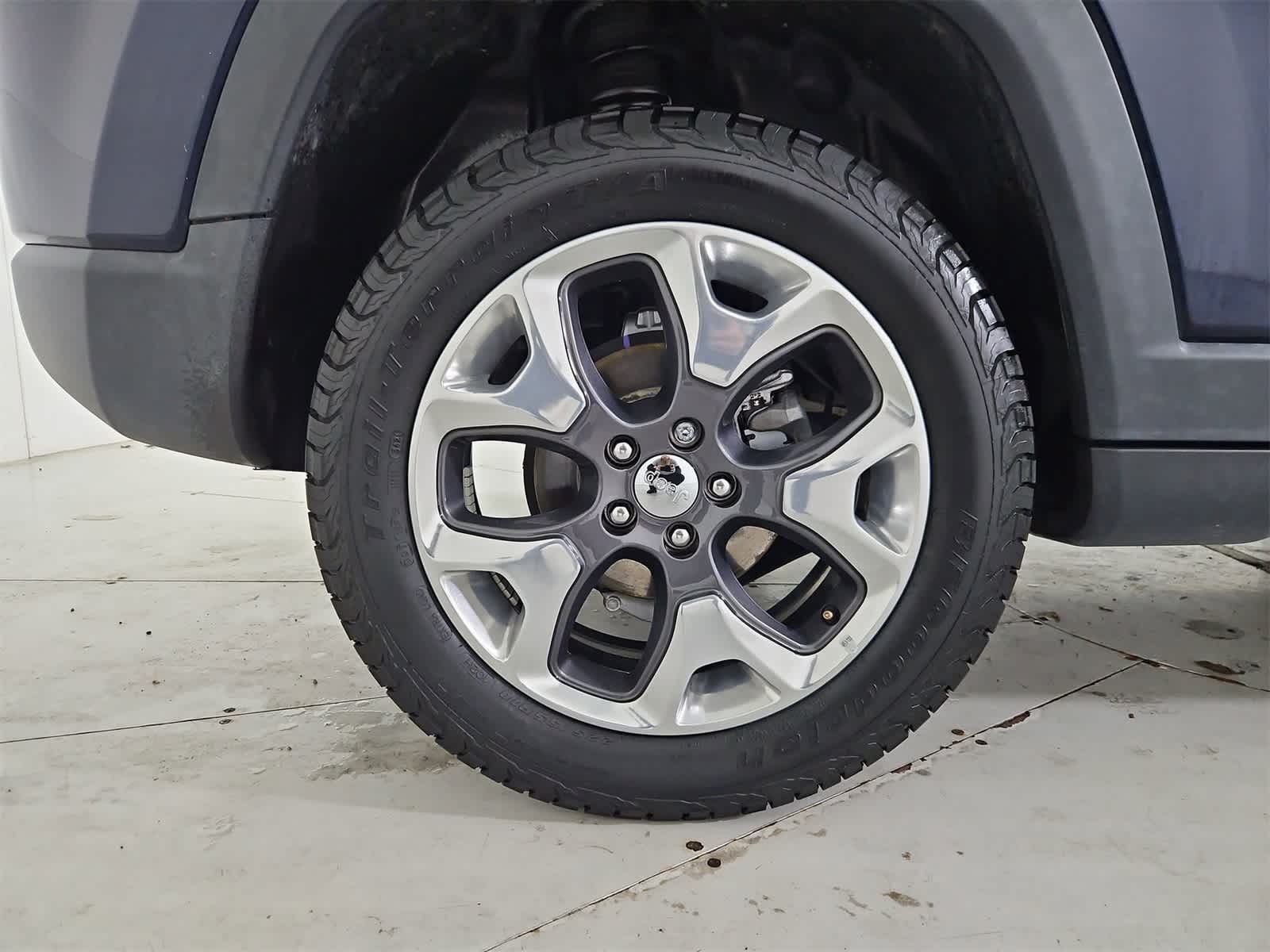 Thumbnail: 2019 Jeep Compass - 13