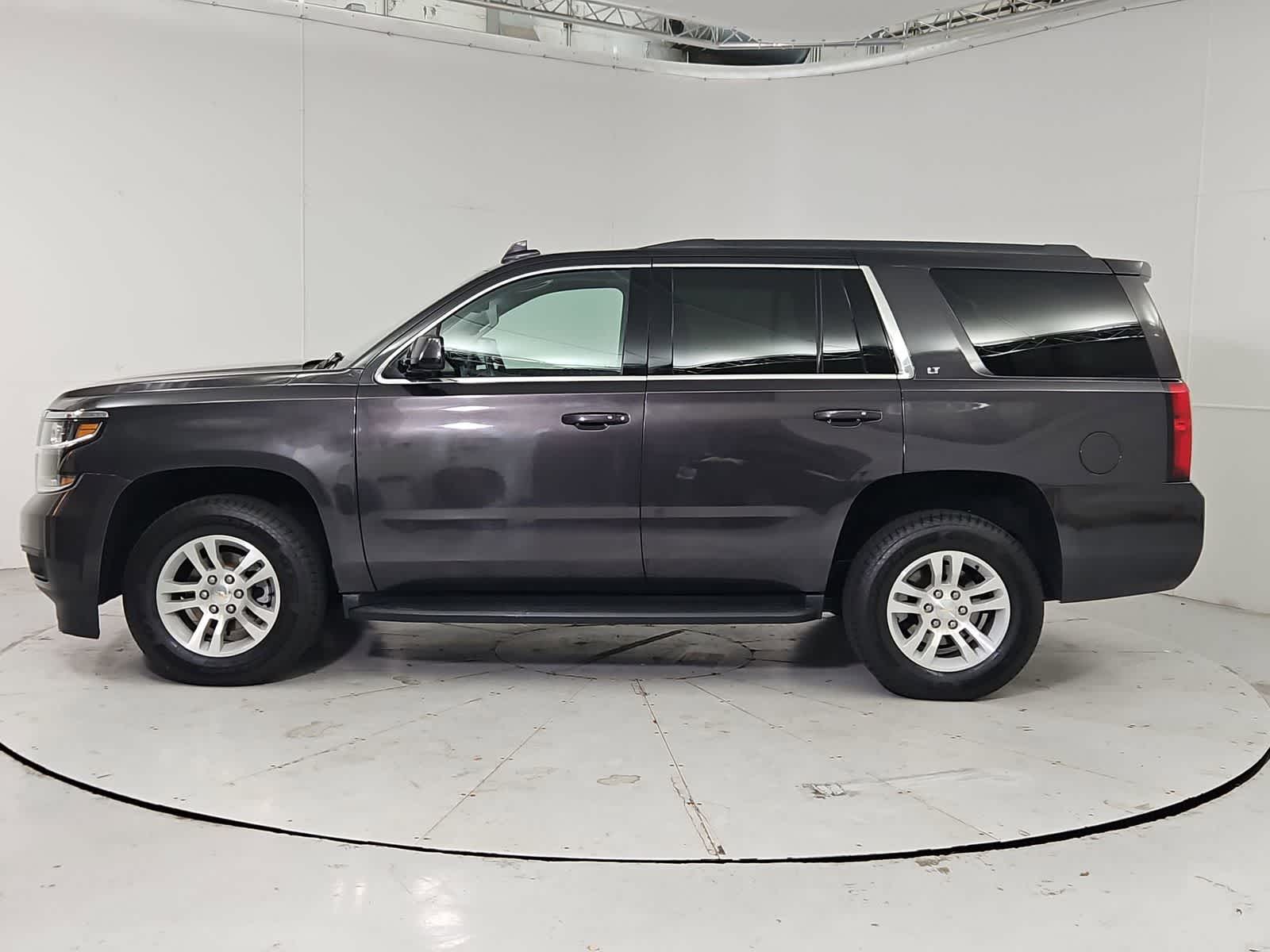 Thumbnail: 2017 Chevrolet Tahoe - 3