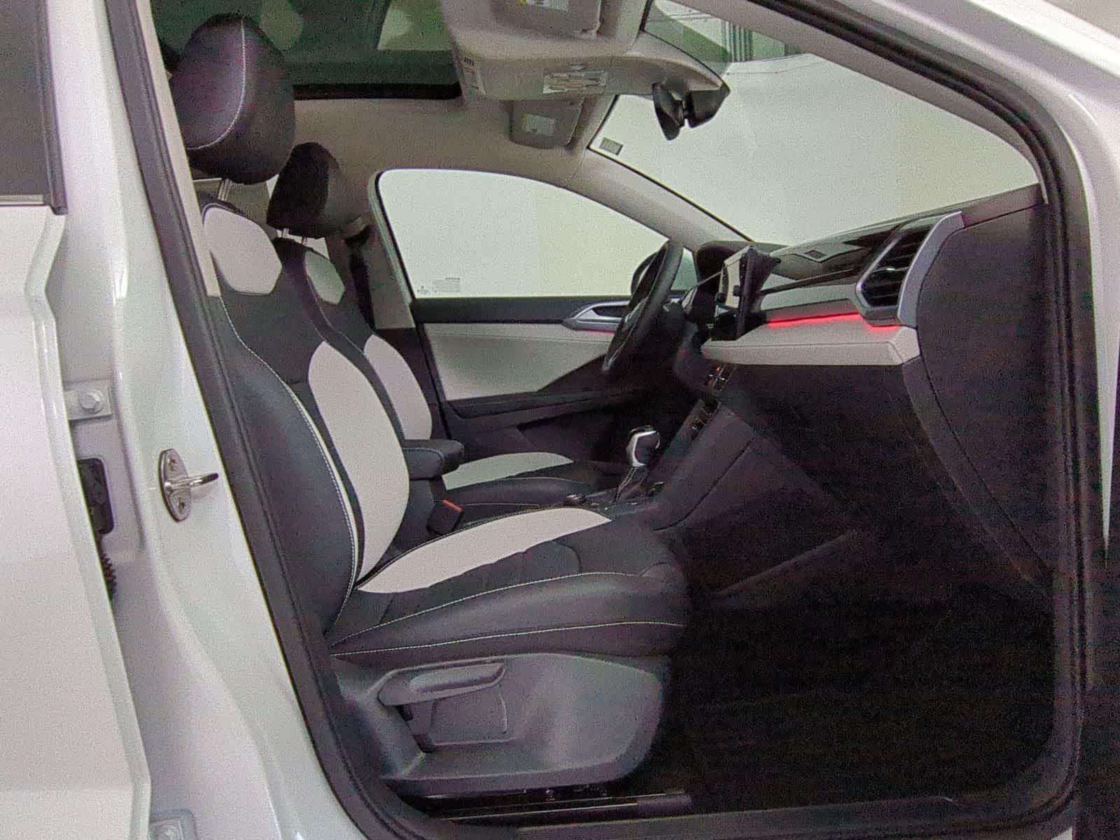 Thumbnail: 2025 Volkswagen Taos - 23