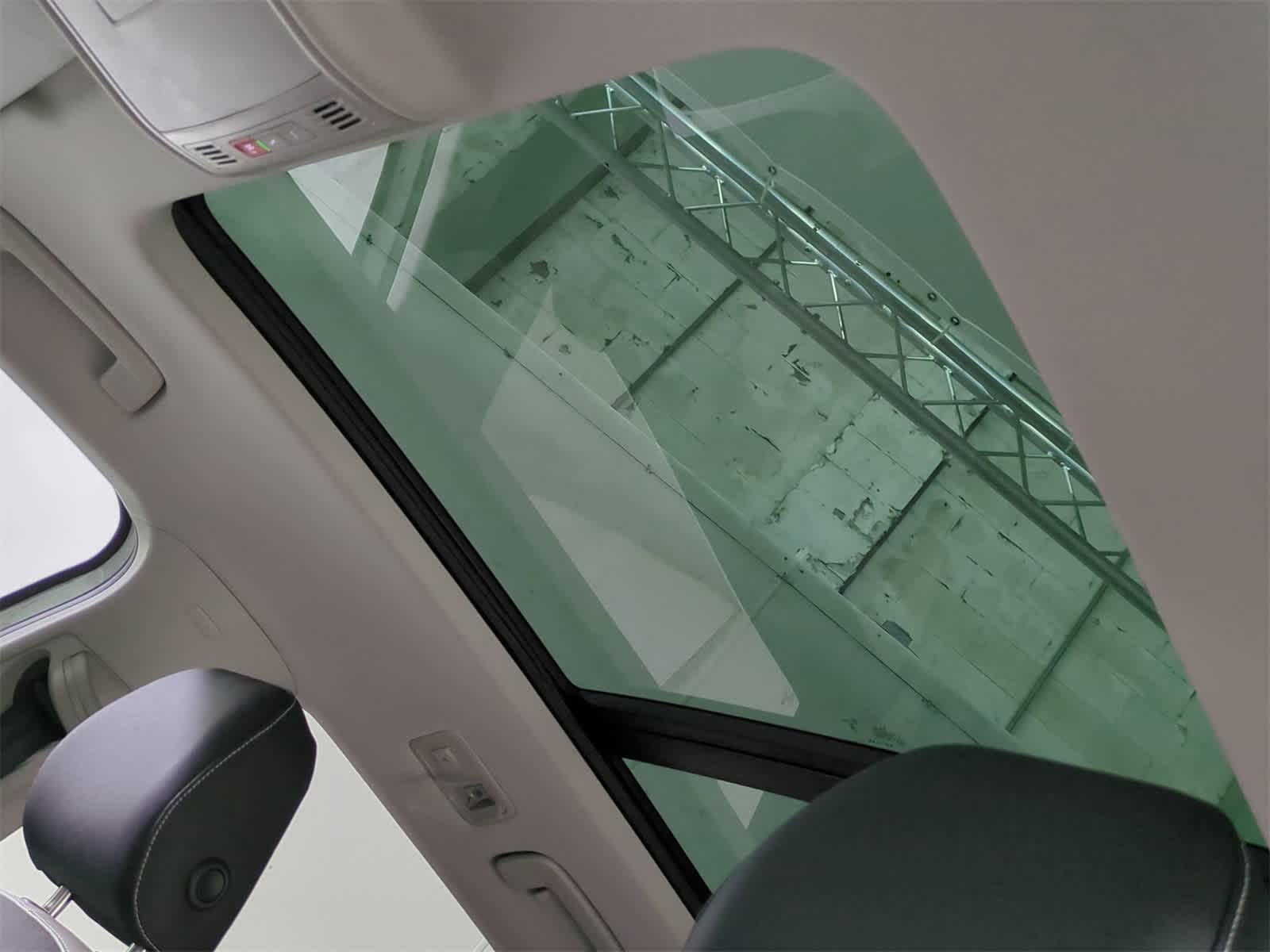 Thumbnail: 2025 Volkswagen Taos - 19