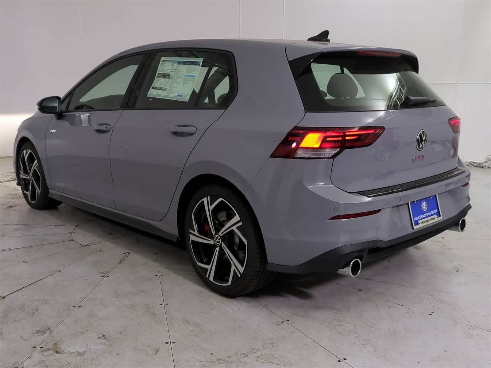 Thumbnail: 2025 Volkswagen Golf - 4