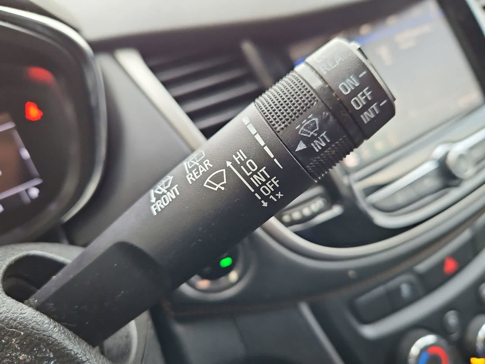 Thumbnail: 2020 Chevrolet Trax - 25