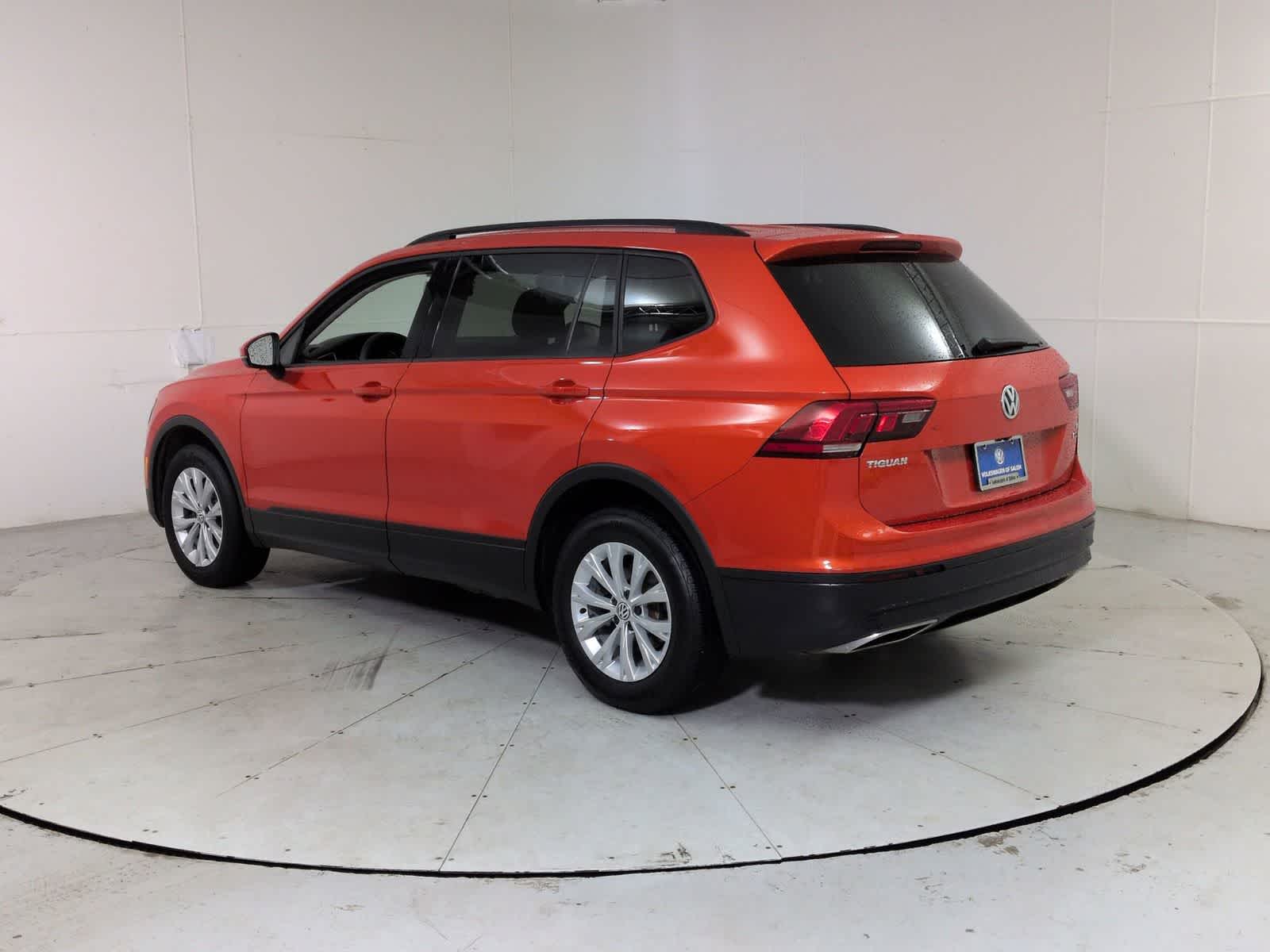 Thumbnail: 2018 Volkswagen Tiguan - 4