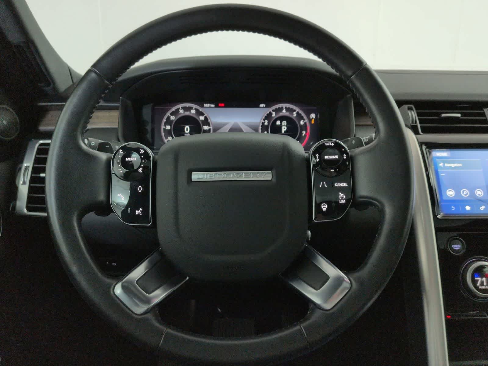Thumbnail: 2020 Land Rover Discovery - 23