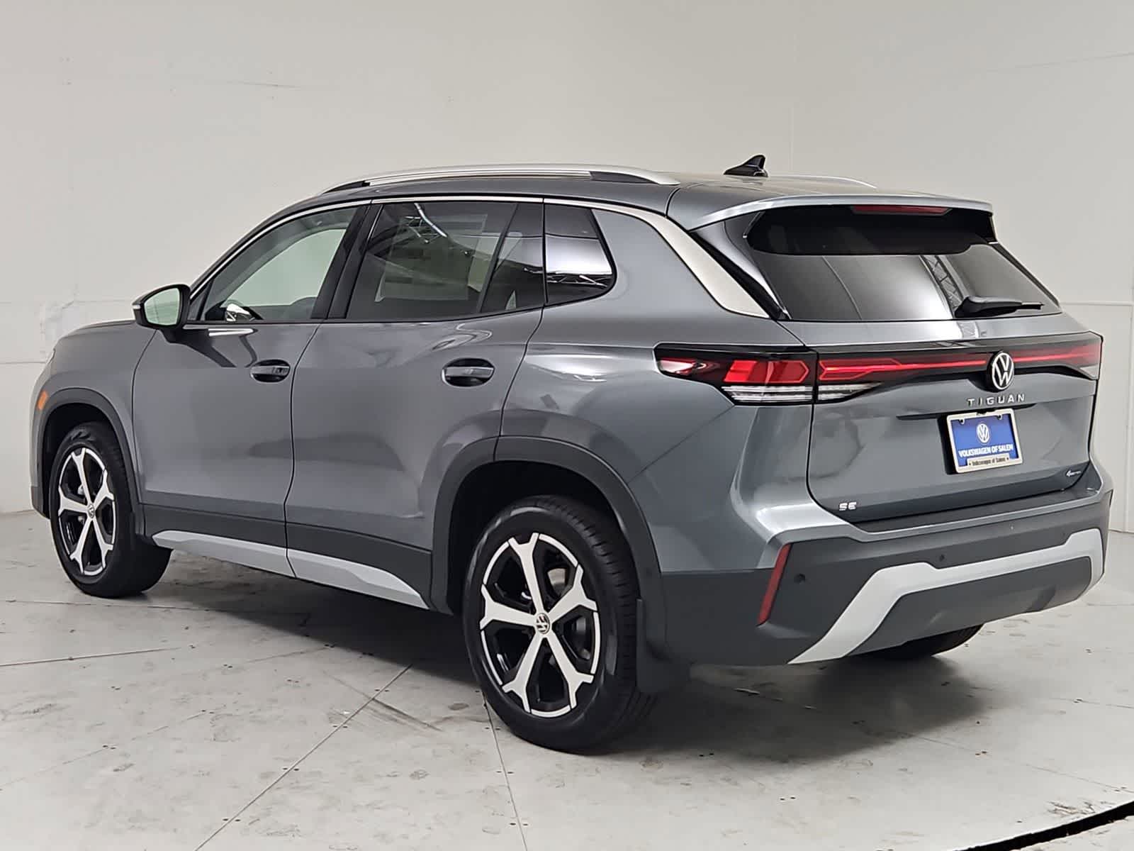 Thumbnail: 2026 Volkswagen Tiguan - 4