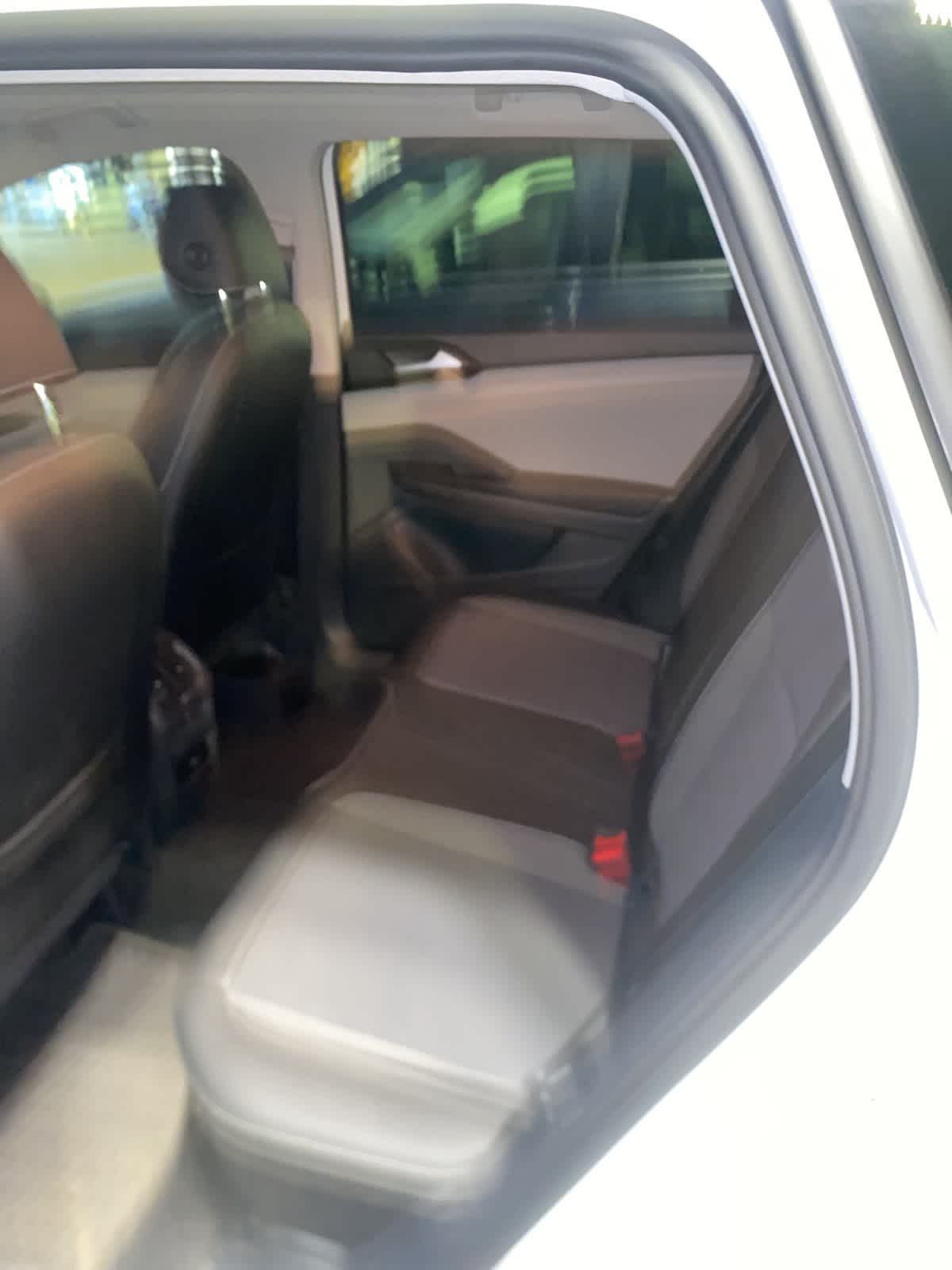 Thumbnail: 2023 Volkswagen Taos - 4