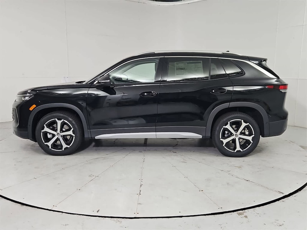 New 2025 Volkswagen Tiguan 2.0T SE SUV