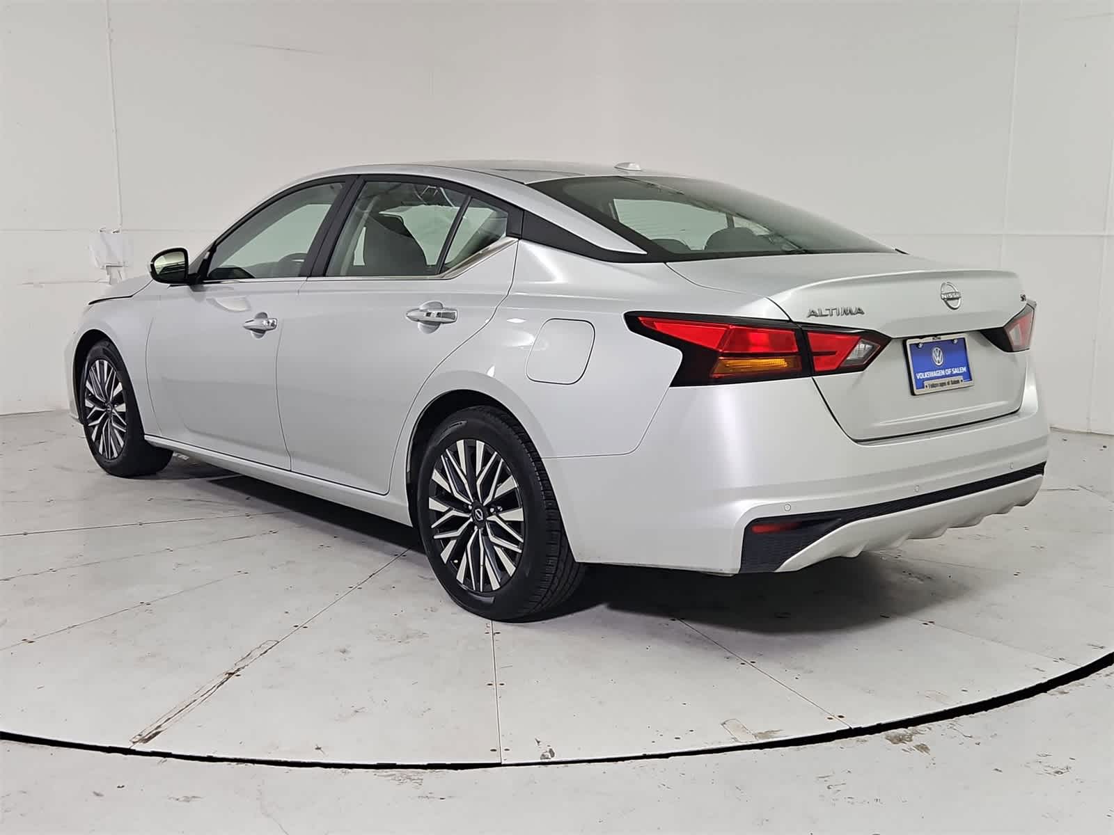 2023 Nissan Altima 2.5 SV photo 4