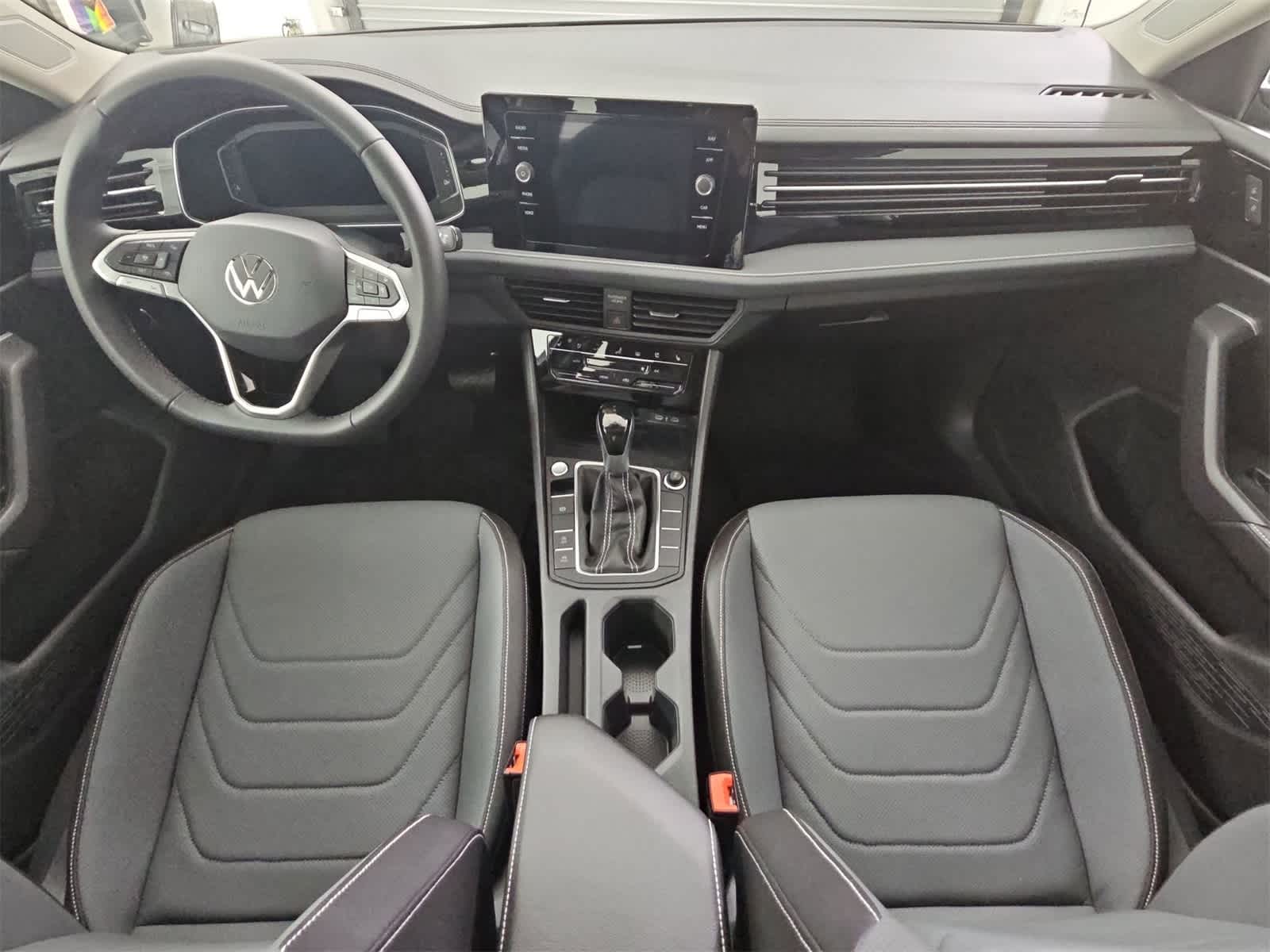 Thumbnail: 2025 Volkswagen Jetta - 15