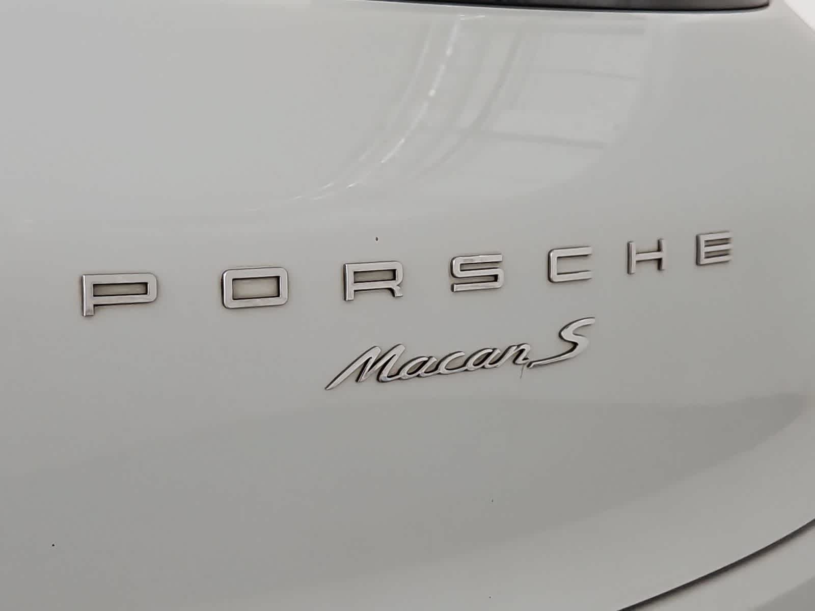 Thumbnail: 2016 Porsche Macan - 11