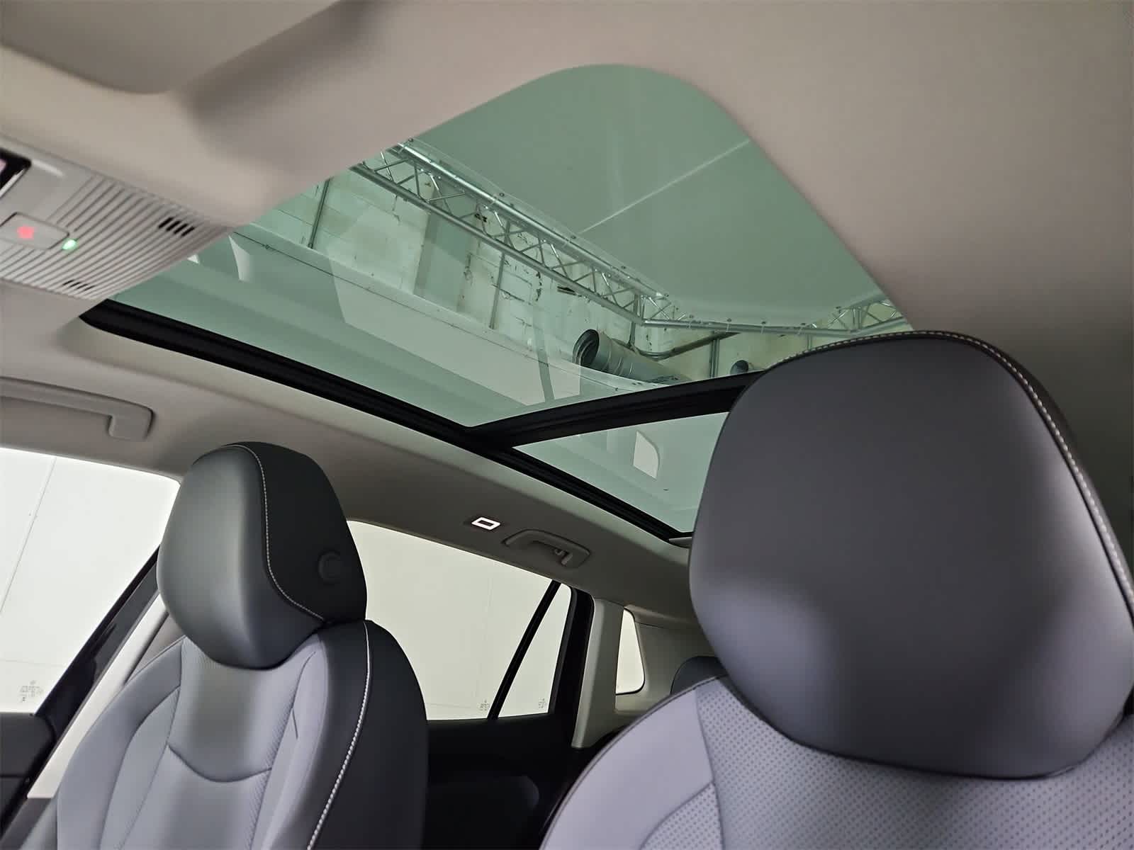 Thumbnail: 2025 Volkswagen Tiguan - 19