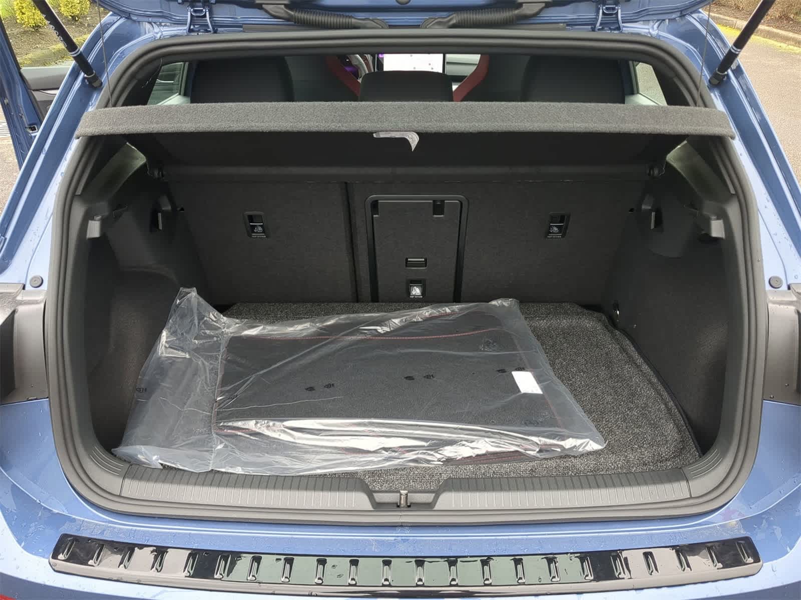 Thumbnail: 2026 Volkswagen Golf - 32