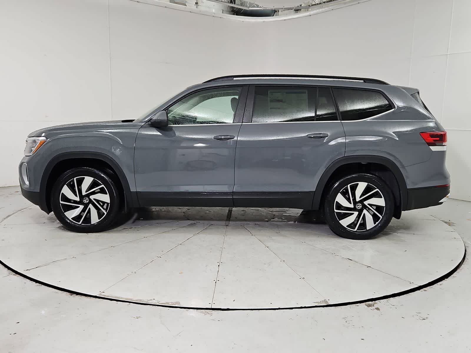 Thumbnail: 2026 Volkswagen Atlas - 3