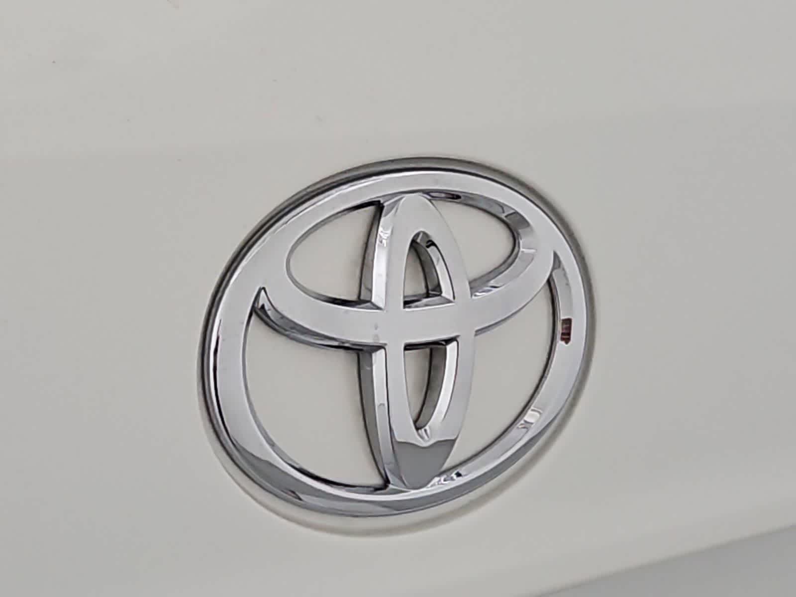 Thumbnail: 2020 Toyota Highlander - 10