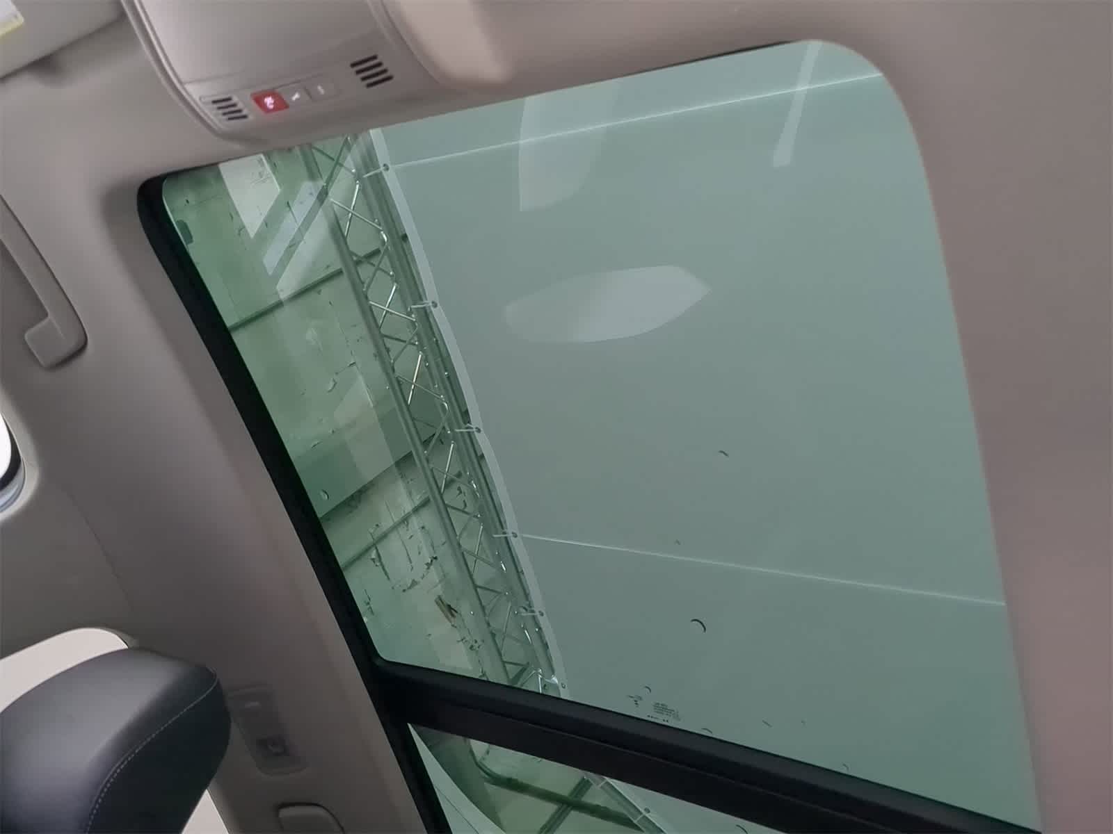 Thumbnail: 2025 Volkswagen Taos - 18