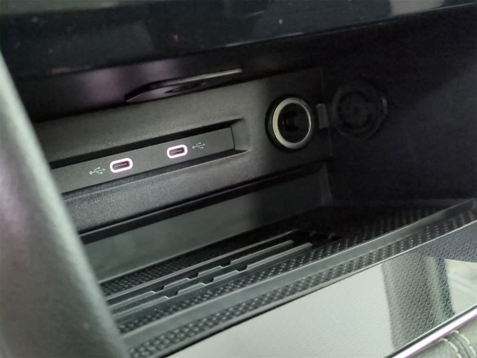 Thumbnail: 2025 Volkswagen Taos - 31