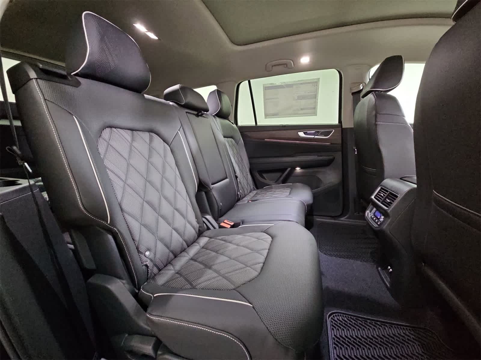 Thumbnail: 2026 Volkswagen Atlas - 21