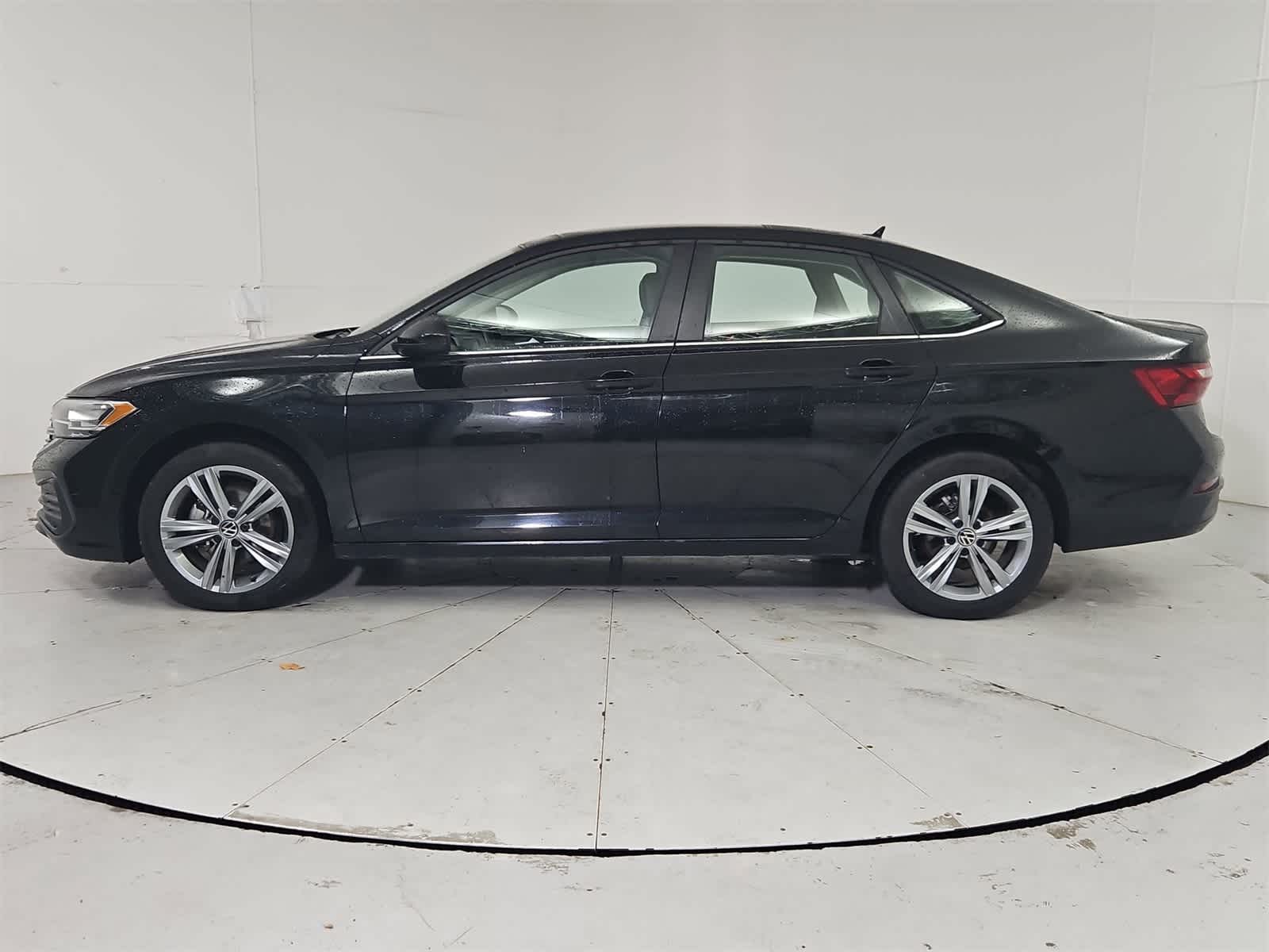 2024 Volkswagen Jetta 1.5T SE photo 3